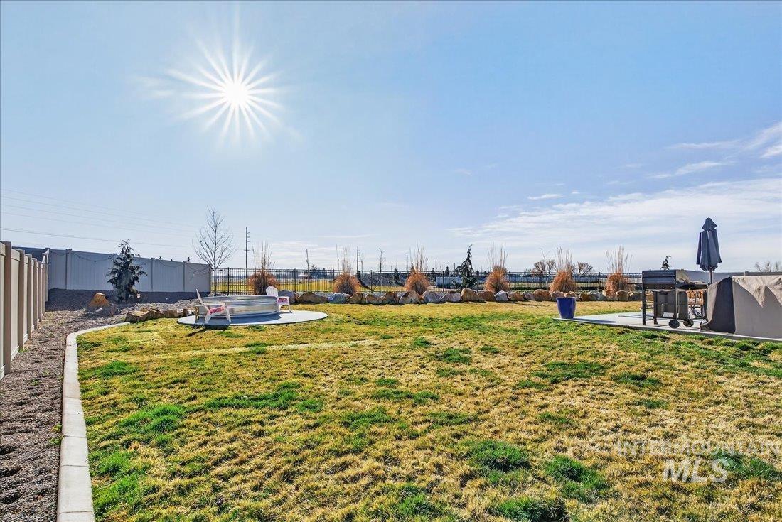 8509 W Pond Pine St., Star, Idaho 83669, 3 Bedrooms, 2 Bathrooms, Residential For Sale, Price $625,000,MLS 98976291