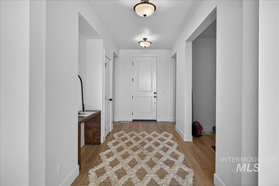 8509 W Pond Pine St., Star, Idaho 83669, 3 Bedrooms, 2 Bathrooms, Residential For Sale, Price $625,000,MLS 98976291