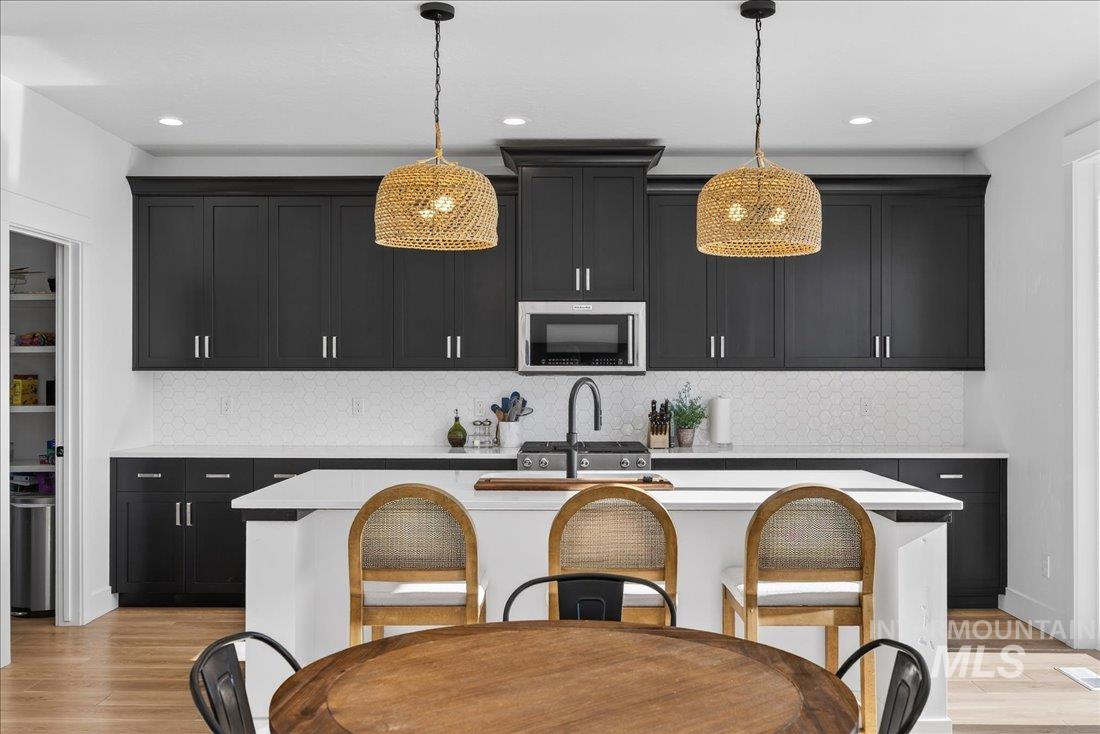 8509 W Pond Pine St., Star, Idaho 83669, 3 Bedrooms, 2 Bathrooms, Residential For Sale, Price $625,000,MLS 98976291