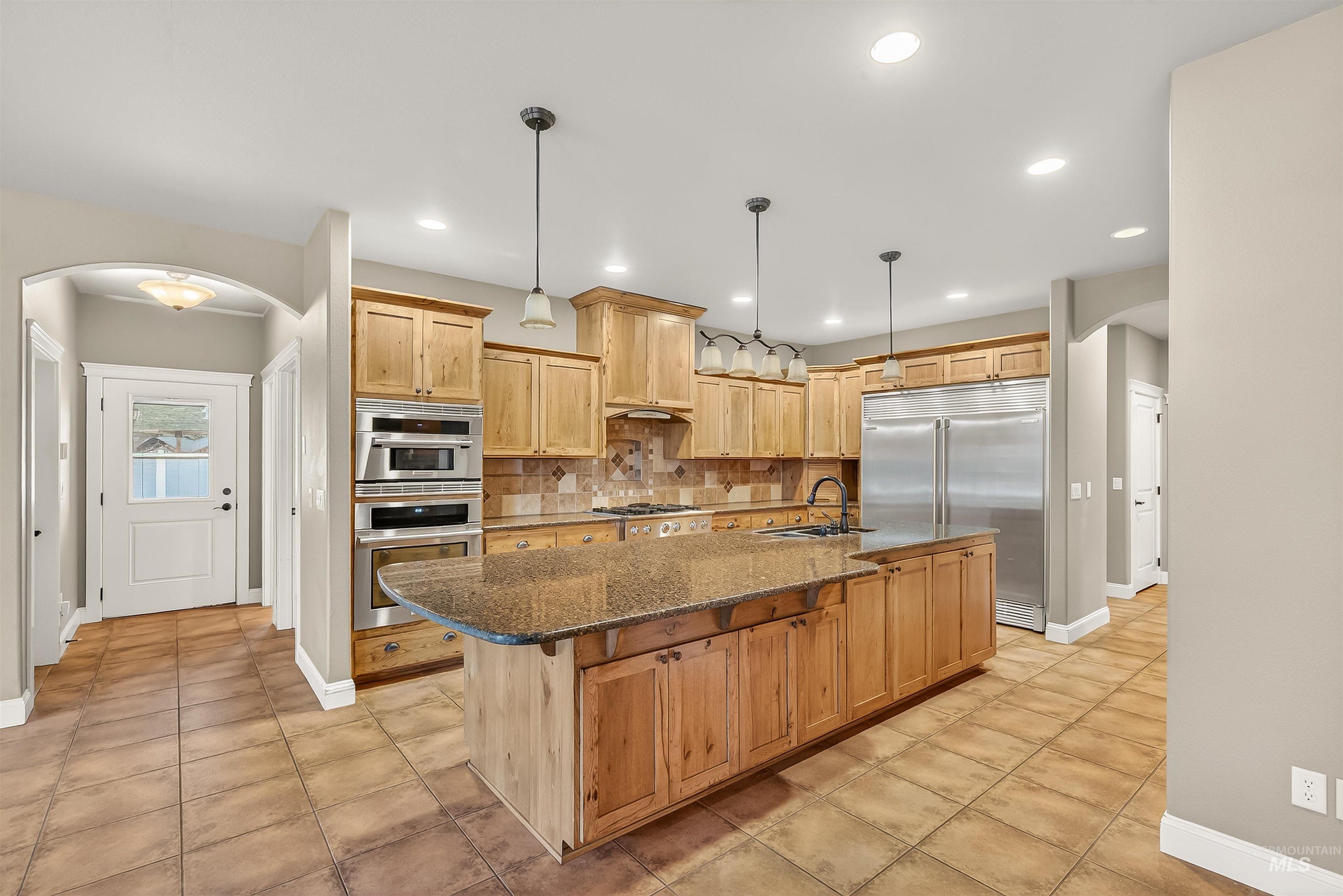 2510 Remington Way, Clarkston, Washington 99403, 3 Bedrooms, 3 Bathrooms, Residential For Sale, Price $675,000,MLS 98976292