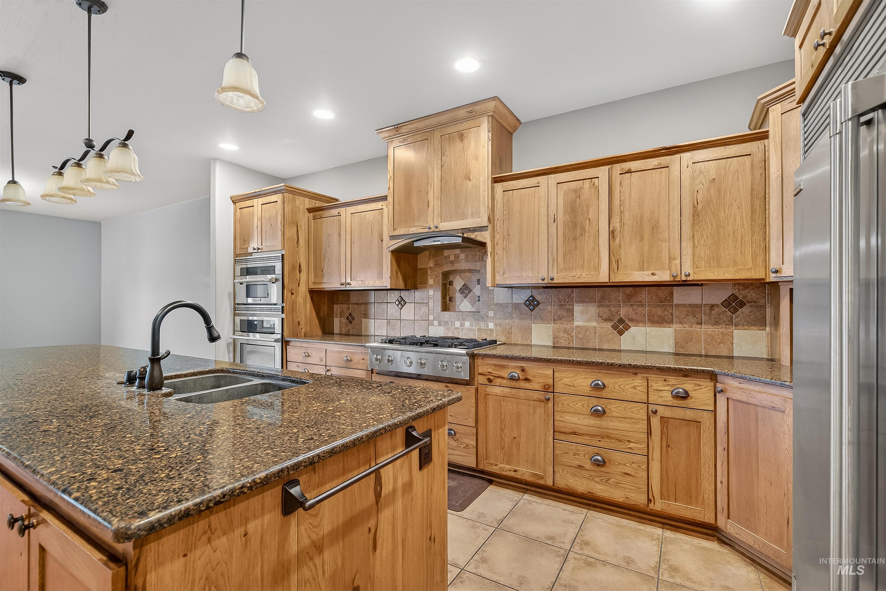 2510 Remington Way, Clarkston, Washington 99403, 3 Bedrooms, 3 Bathrooms, Residential For Sale, Price $675,000,MLS 98976292