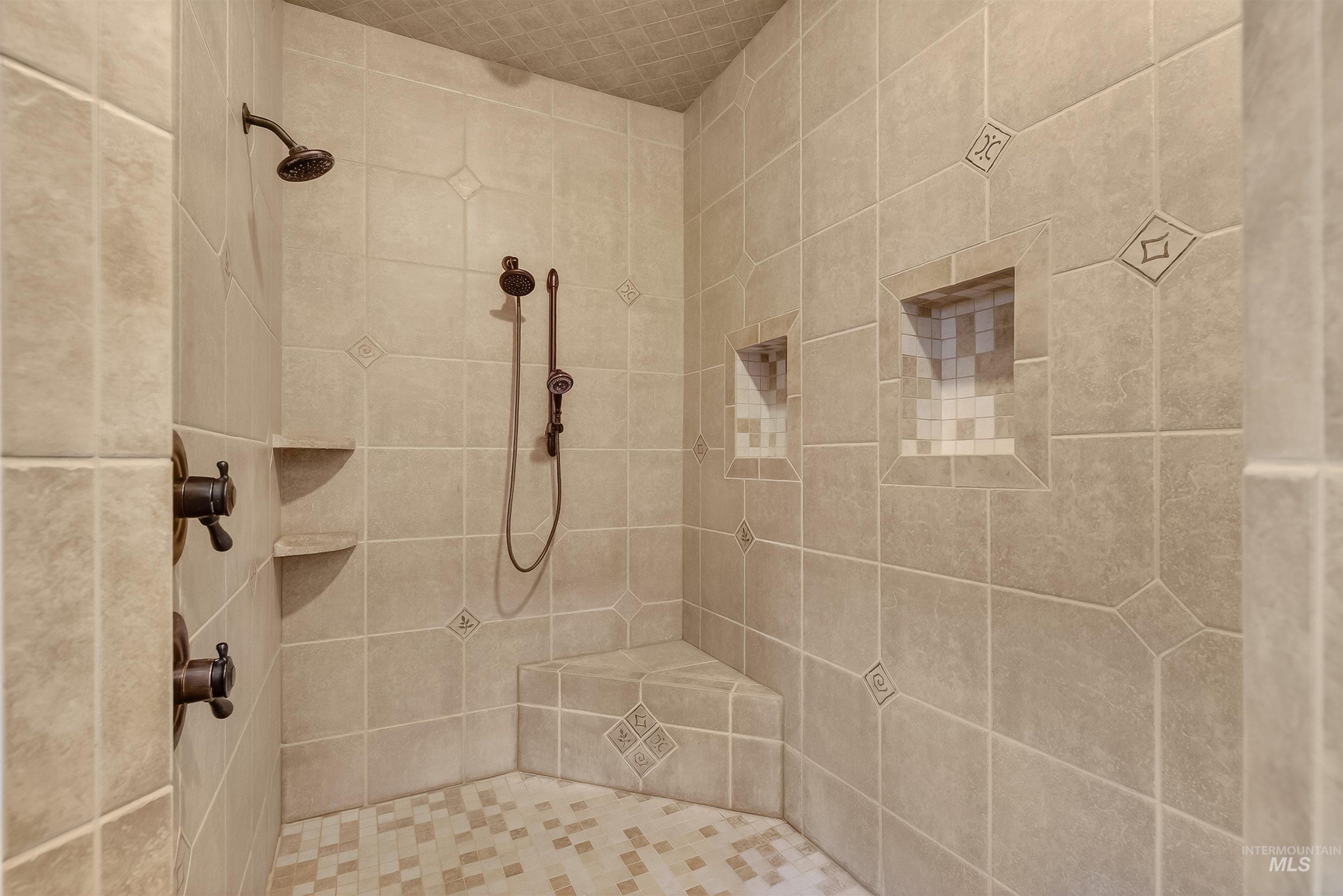 2510 Remington Way, Clarkston, Washington 99403, 3 Bedrooms, 3 Bathrooms, Residential For Sale, Price $675,000,MLS 98976292