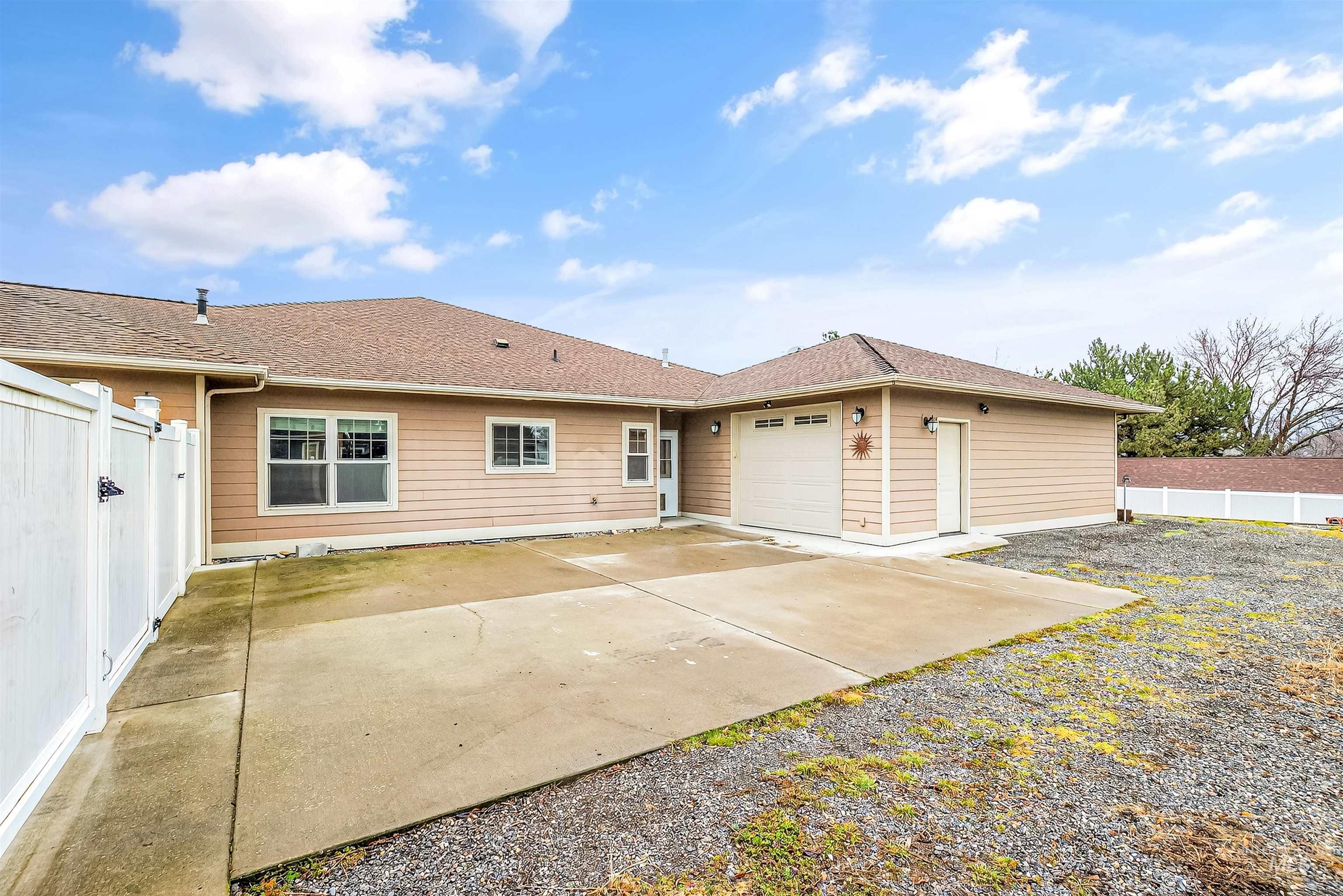 2510 Remington Way, Clarkston, Washington 99403, 3 Bedrooms, 3 Bathrooms, Residential For Sale, Price $675,000,MLS 98976292