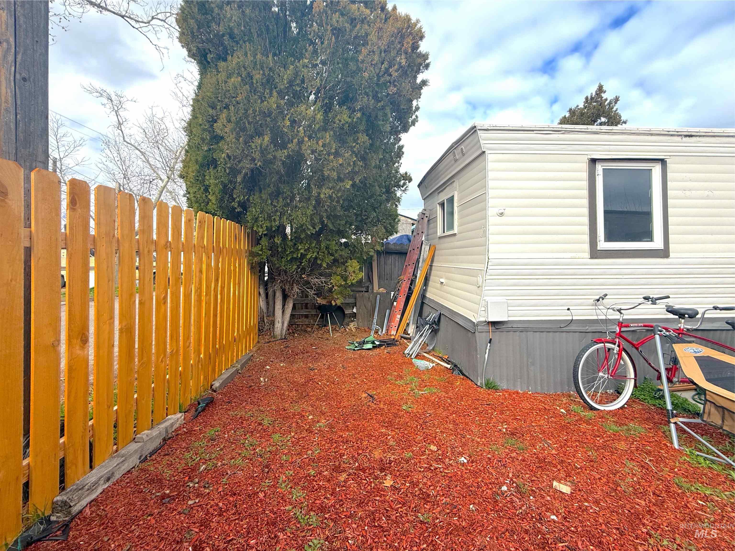 6728 W Fairview Ave, Boise, Idaho 83704, 2 Bedrooms, 1 Bathroom, Residential For Sale, Price $34,999, 98976294