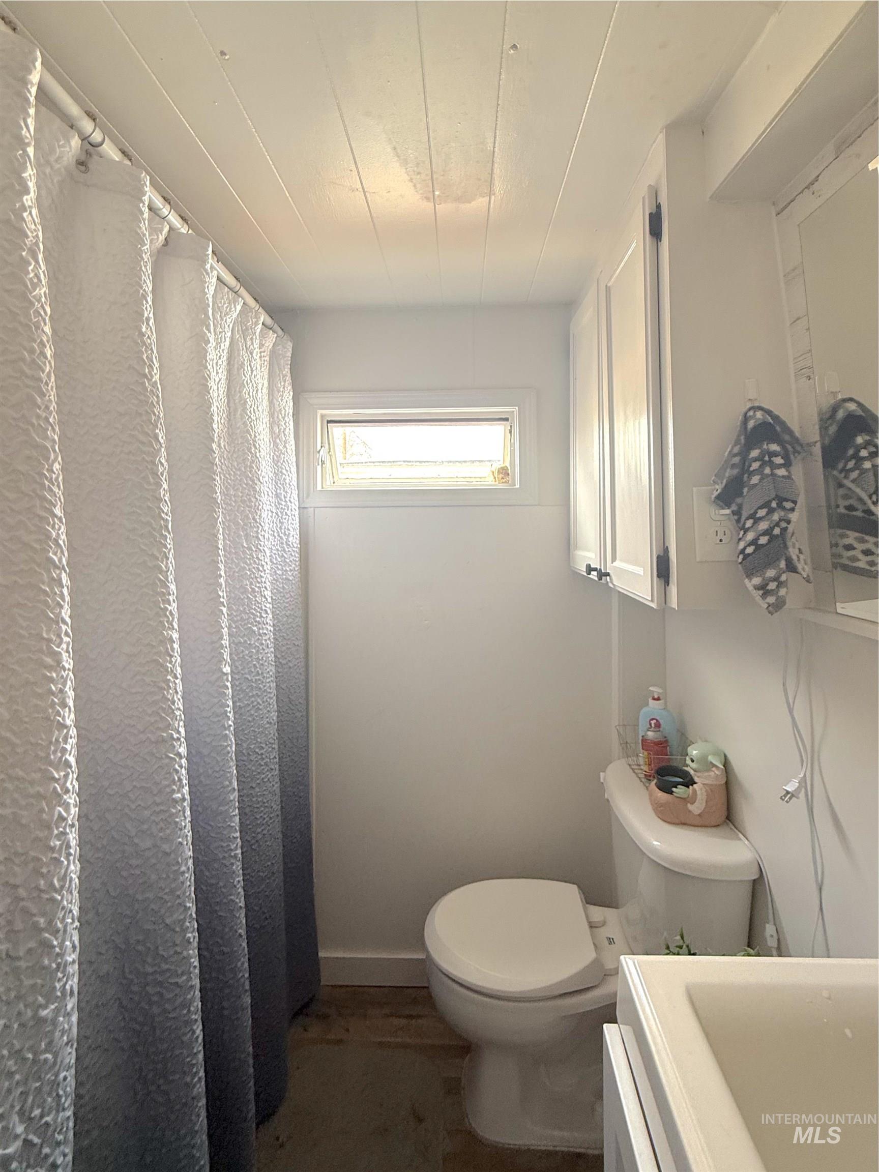 6728 W Fairview Ave, Boise, Idaho 83704, 2 Bedrooms, 1 Bathroom, Residential For Sale, Price $34,999, 98976294