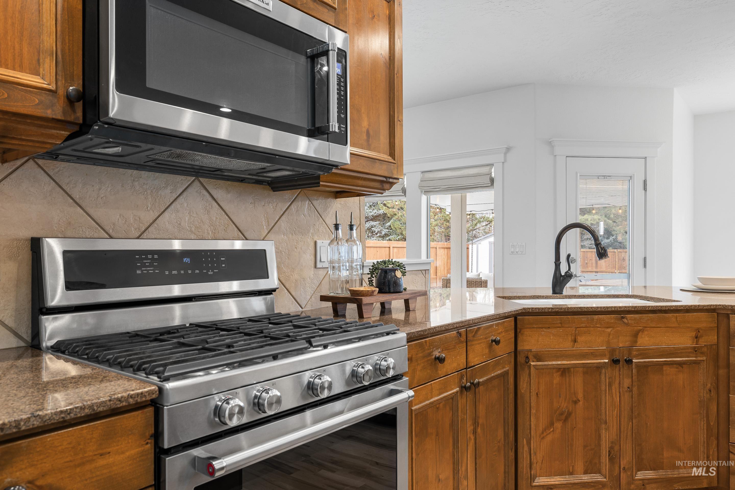 917 N Caledonia Pl, Eagle, Idaho 83616, 4 Bedrooms, 3 Bathrooms, Residential For Sale, Price $774,000,MLS 98976296