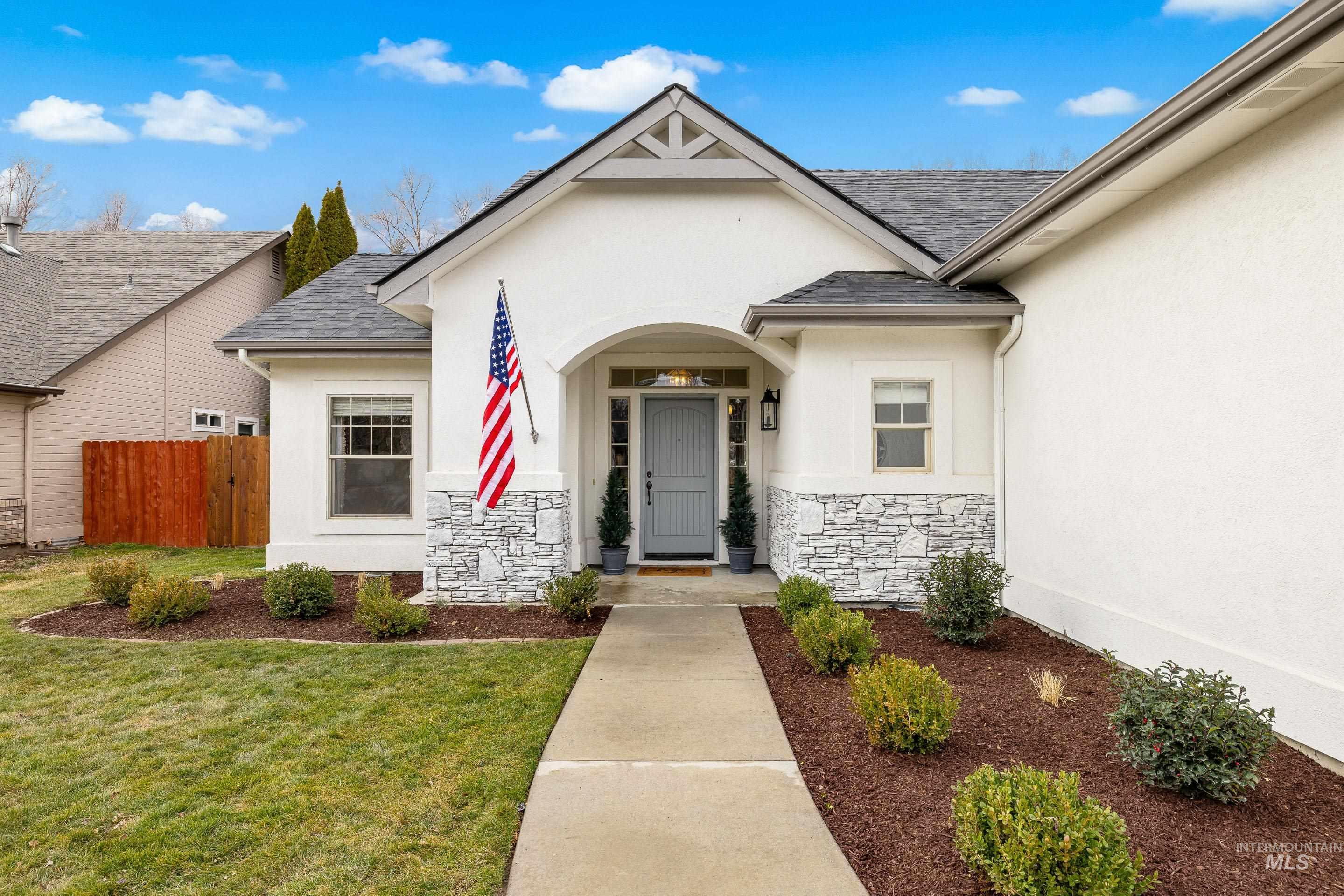 917 N Caledonia Pl, Eagle, Idaho 83616, 4 Bedrooms, 3 Bathrooms, Residential For Sale, Price $774,000,MLS 98976296