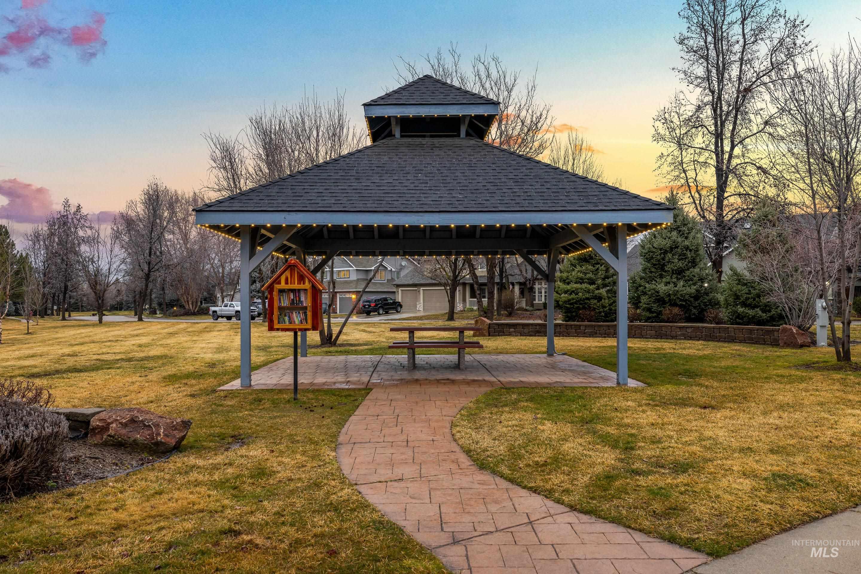 917 N Caledonia Pl, Eagle, Idaho 83616, 4 Bedrooms, 3 Bathrooms, Residential For Sale, Price $774,000,MLS 98976296