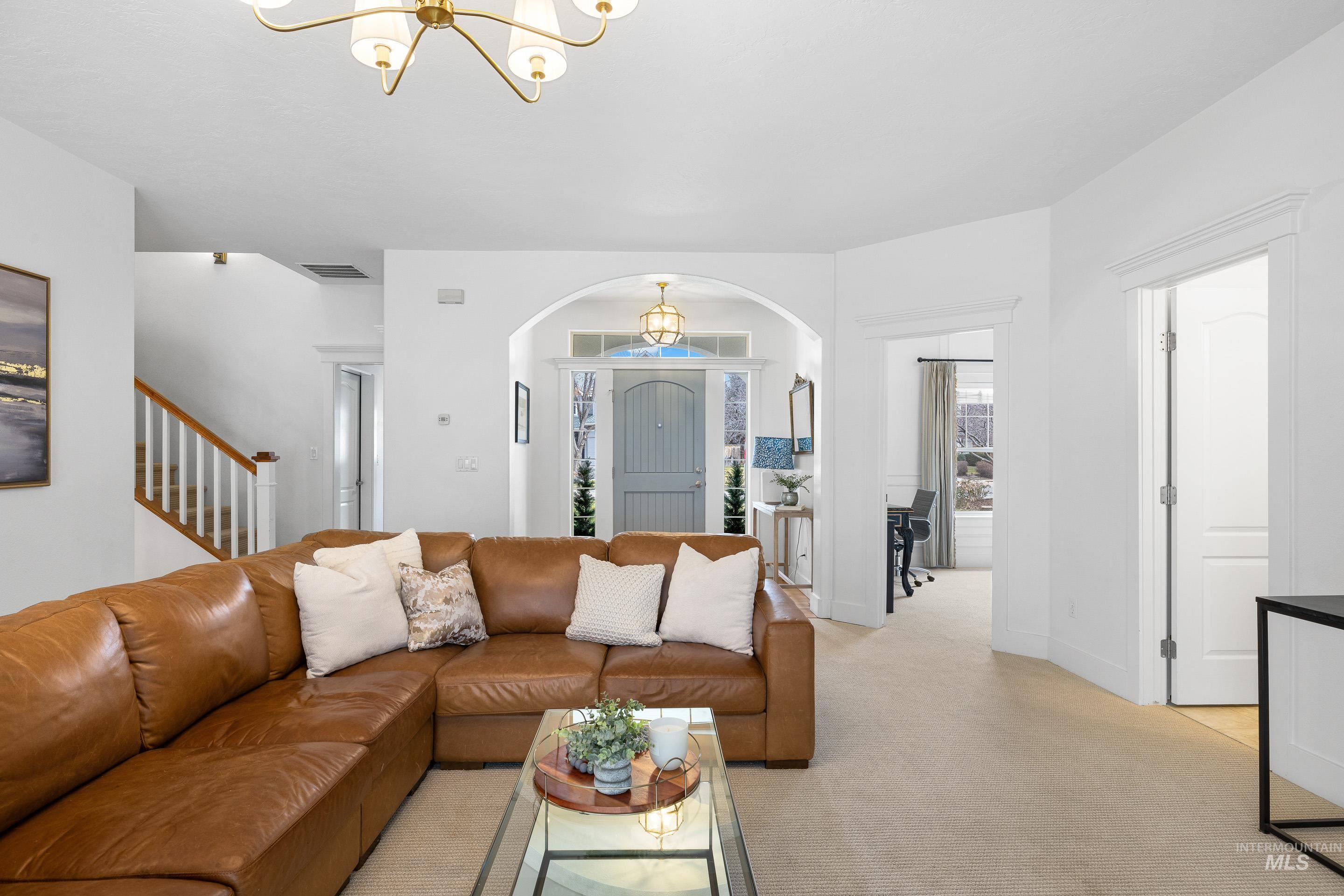 917 N Caledonia Pl, Eagle, Idaho 83616, 4 Bedrooms, 3 Bathrooms, Residential For Sale, Price $774,000,MLS 98976296