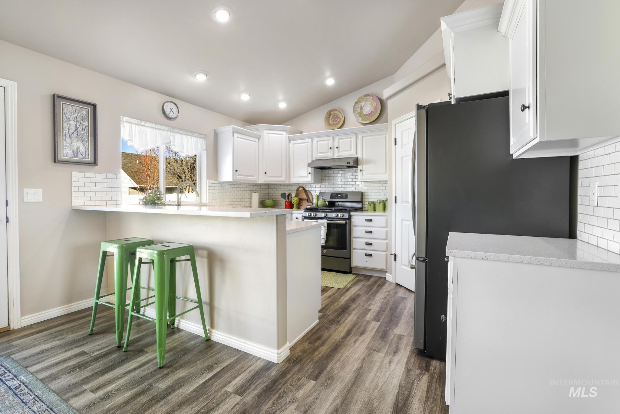 2723 Joshua Way, Twin Falls, Idaho 83301-8961, 4 Bedrooms, 2 Bathrooms, Residential For Sale, Price $455,000,MLS 98976298