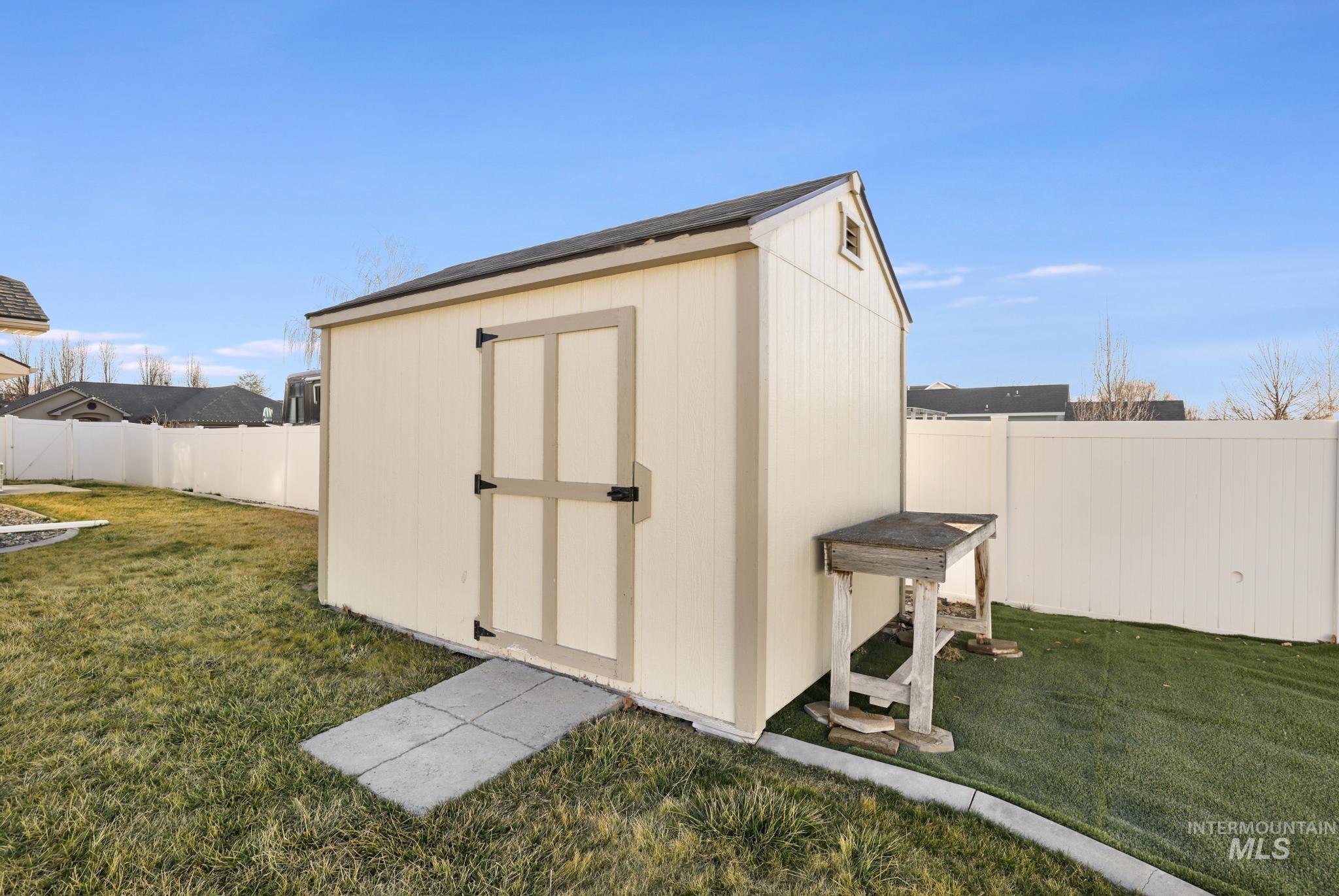 2723 Joshua Way, Twin Falls, Idaho 83301-8961, 4 Bedrooms, 2 Bathrooms, Residential For Sale, Price $455,000,MLS 98976298