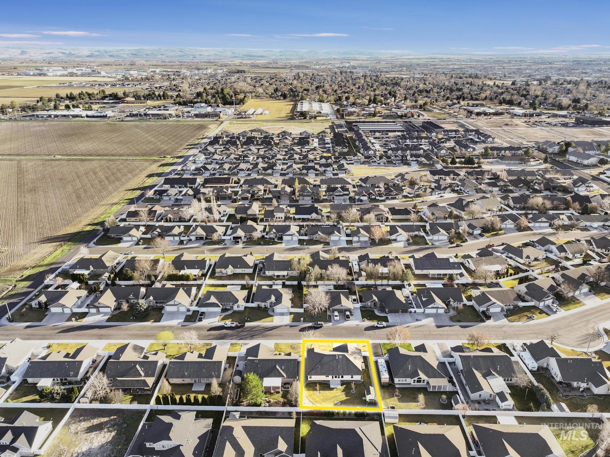 2723 Joshua Way, Twin Falls, Idaho 83301-8961, 4 Bedrooms, 2 Bathrooms, Residential For Sale, Price $455,000,MLS 98976298