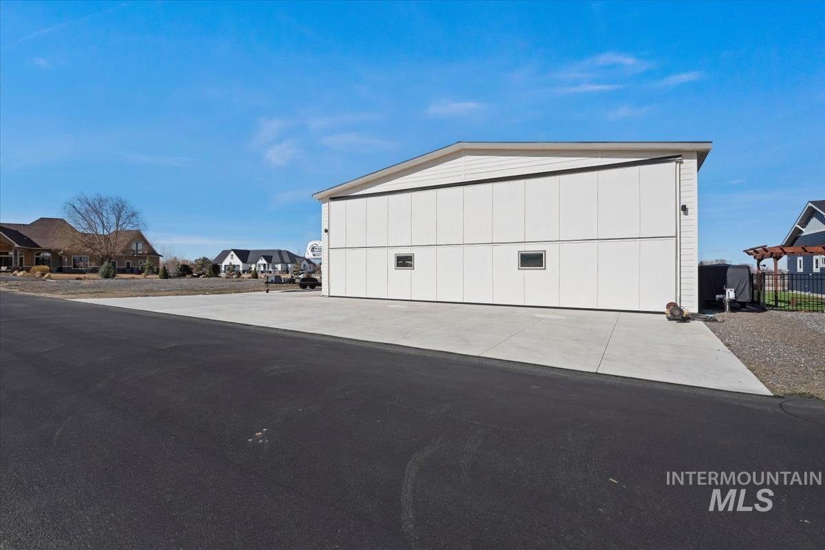 21301 Cessna Ct, Greenleaf, Idaho 83626, 3 Bedrooms, 2 Bathrooms, Residential For Sale, Price $795,000,MLS 98976299