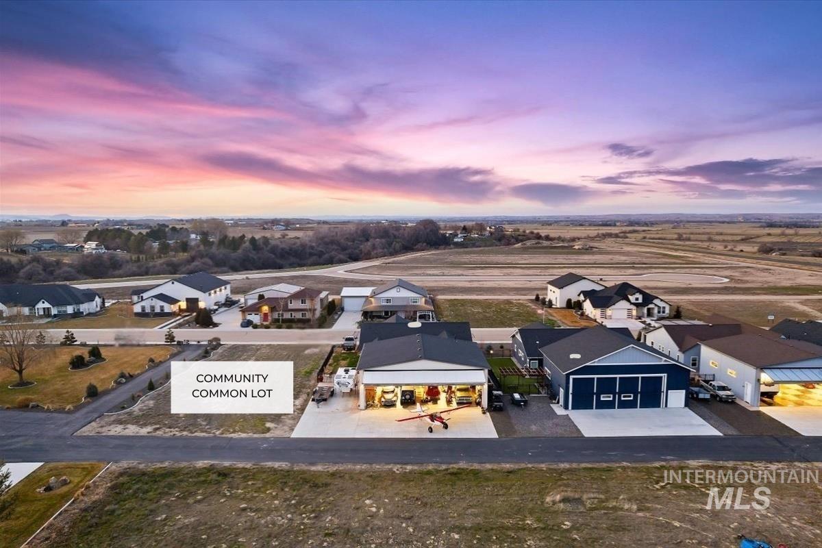 21301 Cessna Ct, Greenleaf, Idaho 83626, 3 Bedrooms, 2 Bathrooms, Residential For Sale, Price $795,000,MLS 98976299