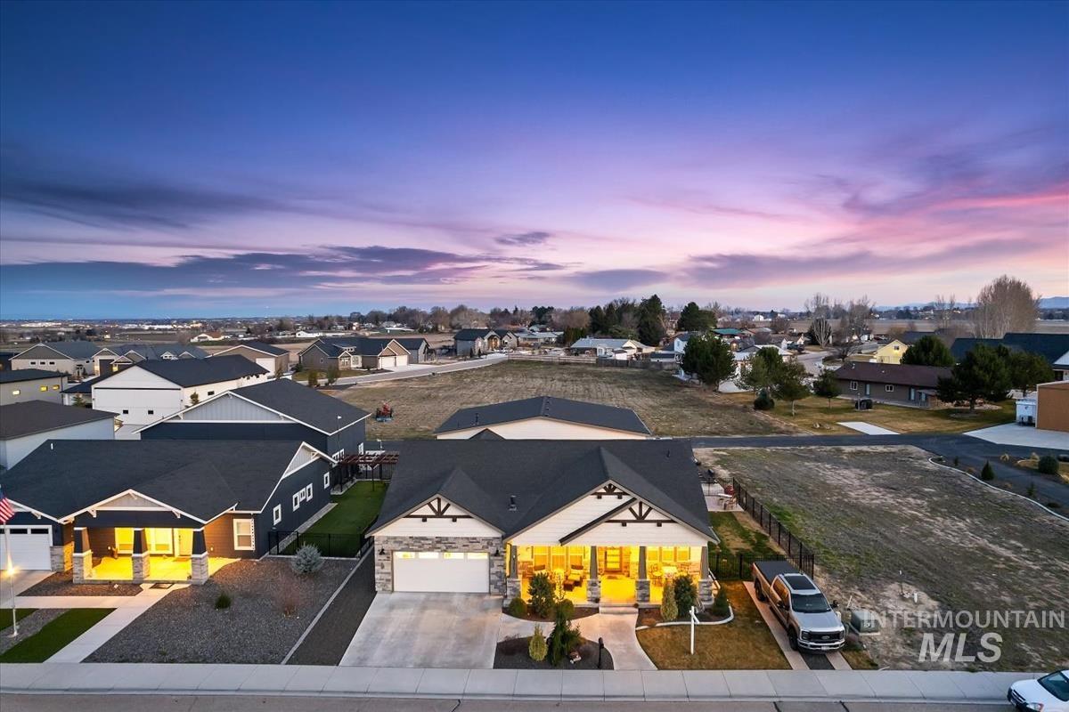 21301 Cessna Ct, Greenleaf, Idaho 83626, 3 Bedrooms, 2 Bathrooms, Residential For Sale, Price $795,000,MLS 98976299