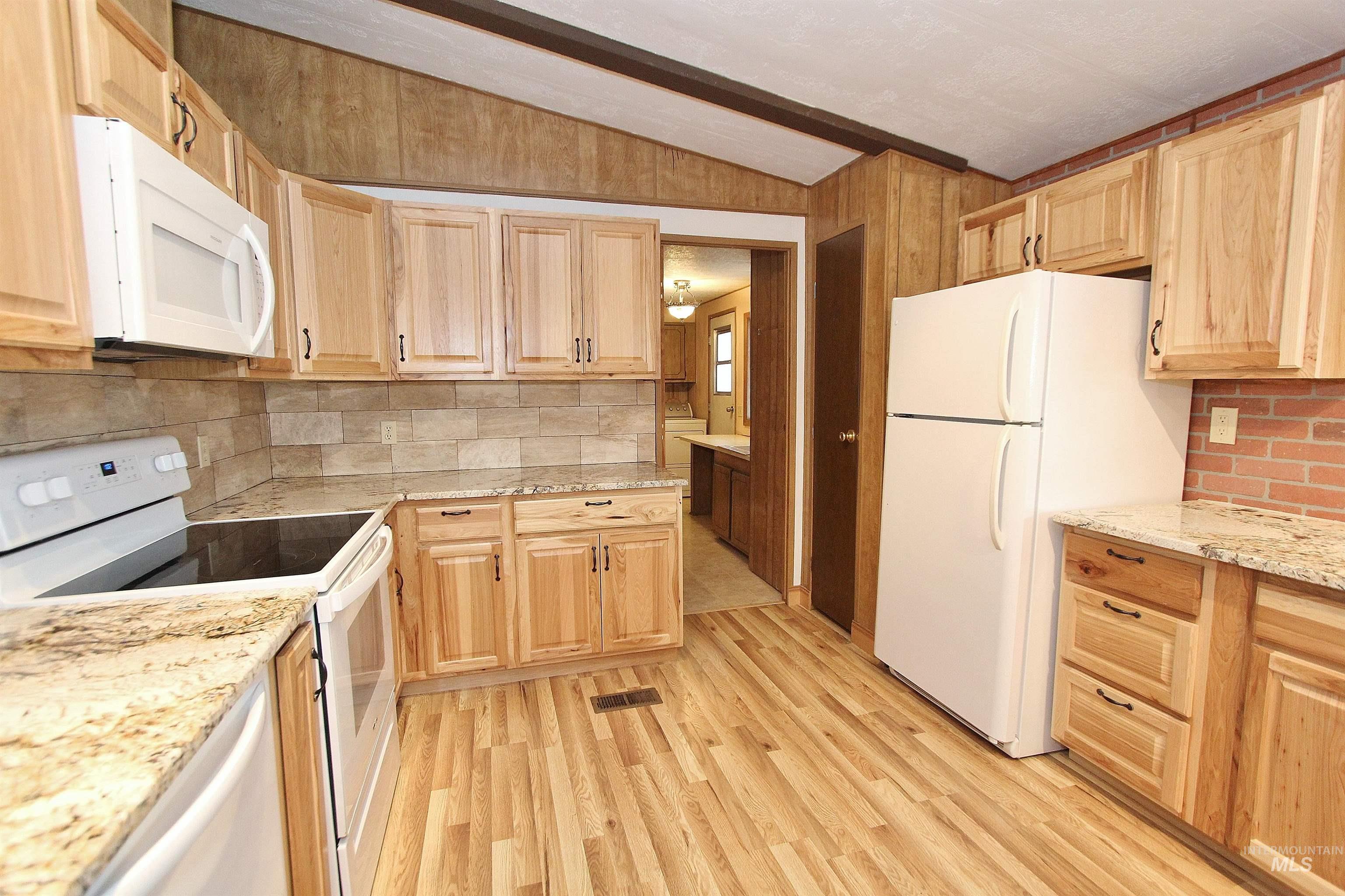 3467 N Dalton Ln, Boise, Idaho 83704, 3 Bedrooms, 2 Bathrooms, Residential For Sale, Price $145,000, 98976308