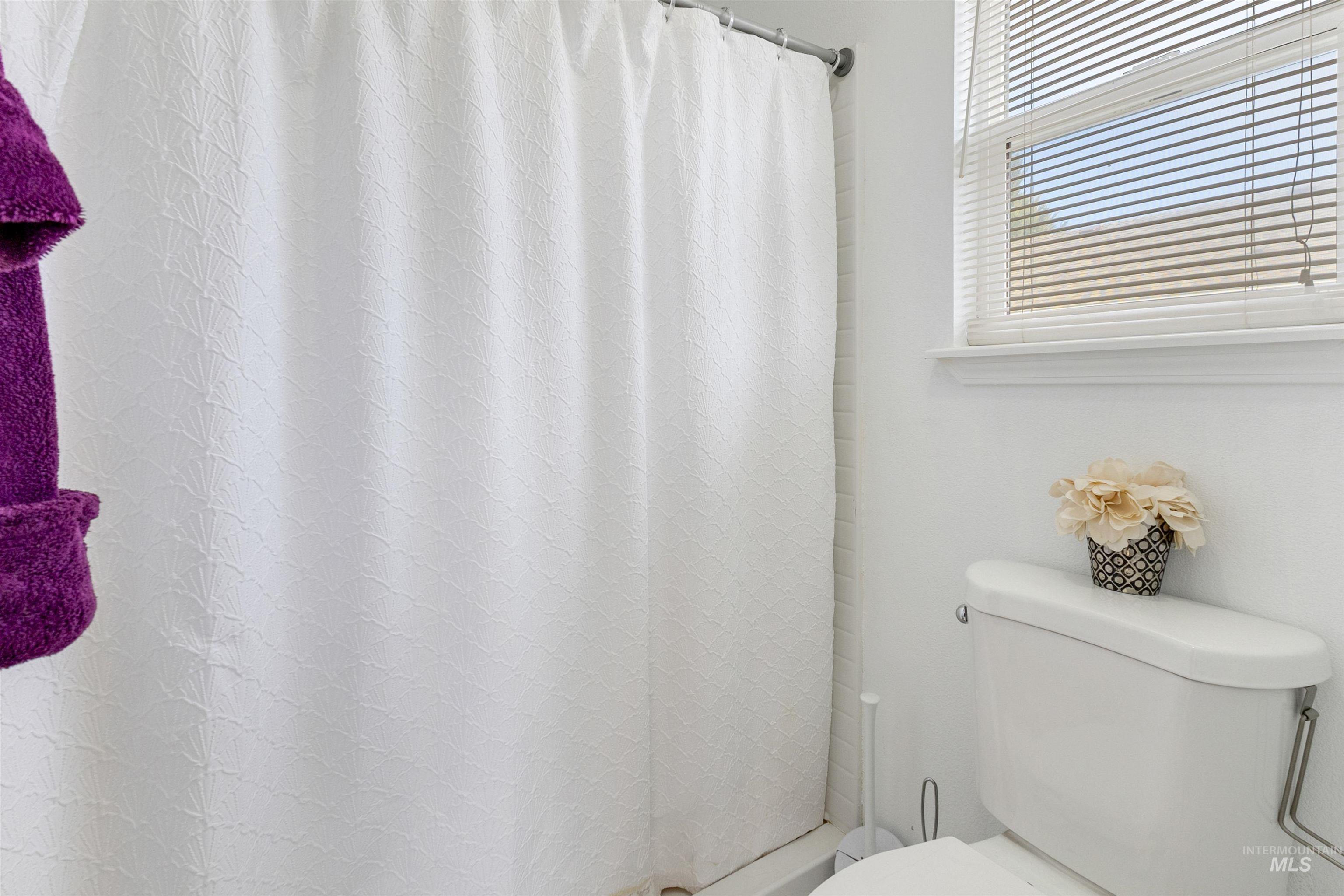 2217 E Kara Anne Ave, Nampa, Idaho 83686, 3 Bedrooms, 2.5 Bathrooms, Residential For Sale, Price $397,000, 98976310