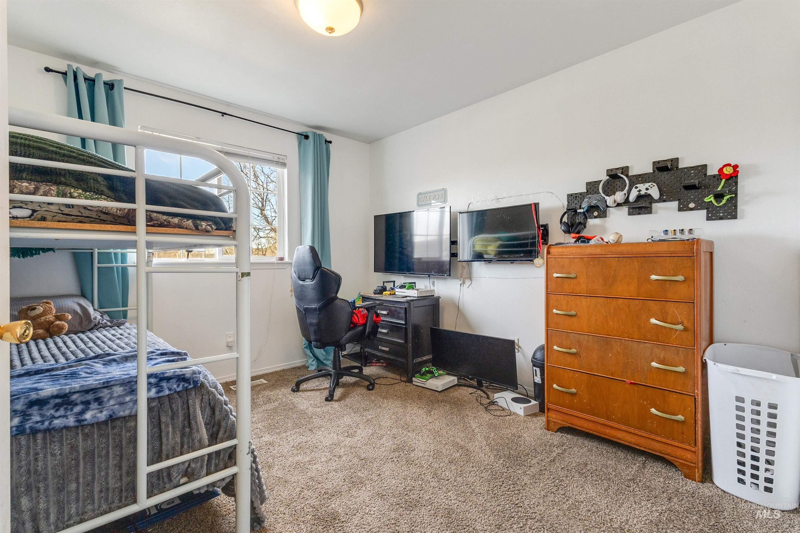 2217 E Kara Anne Ave, Nampa, Idaho 83686, 3 Bedrooms, 2.5 Bathrooms, Residential For Sale, Price $397,000, 98976310