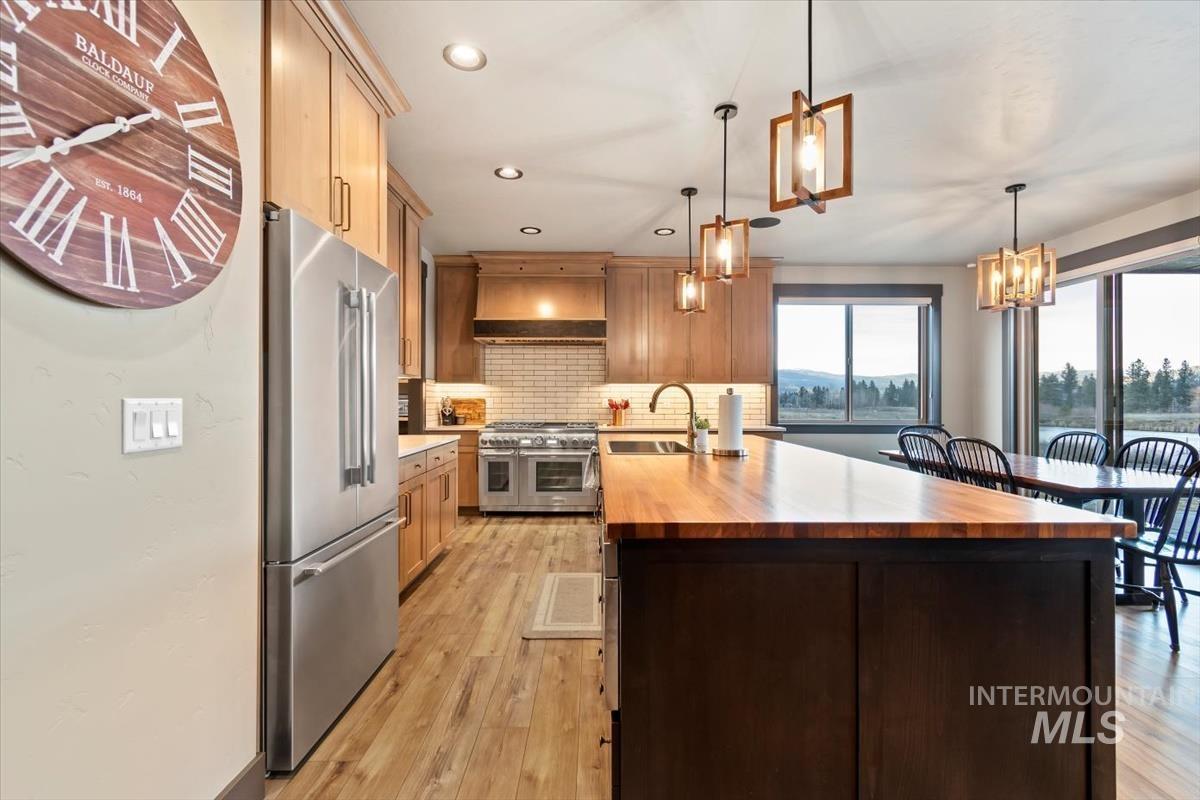 38 Singing Springs Way, Garden Valley, Idaho 83622, 4 Bedrooms, 3 Bathrooms, Residential For Sale, Price $1,048,000, 98976312