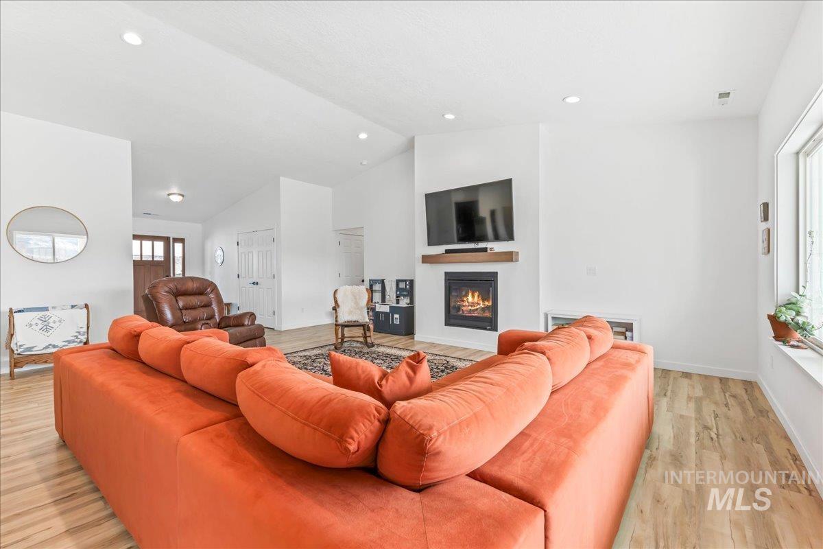 8843 State Hwy 78, Marsing, Idaho 83639, 4 Bedrooms, 3 Bathrooms, Residential For Sale, Price $950,000, 98976314