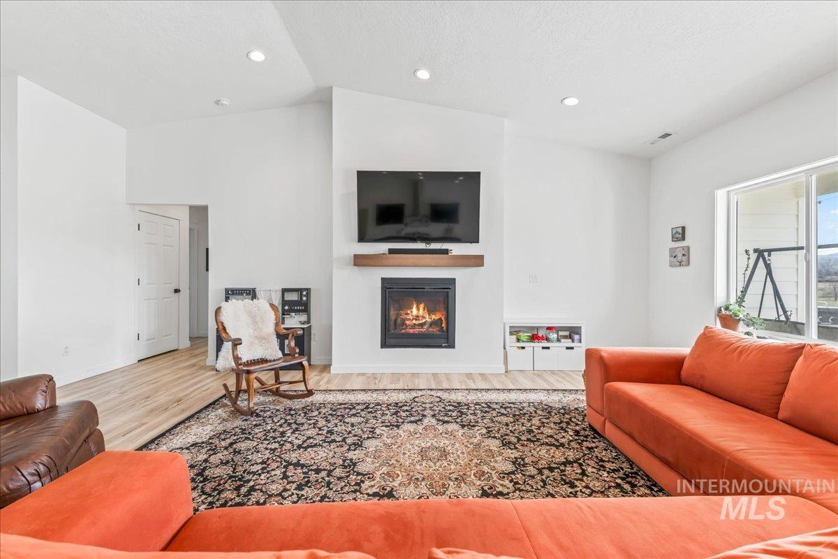 8843 State Hwy 78, Marsing, Idaho 83639, 4 Bedrooms, 3 Bathrooms, Residential For Sale, Price $950,000, 98976314