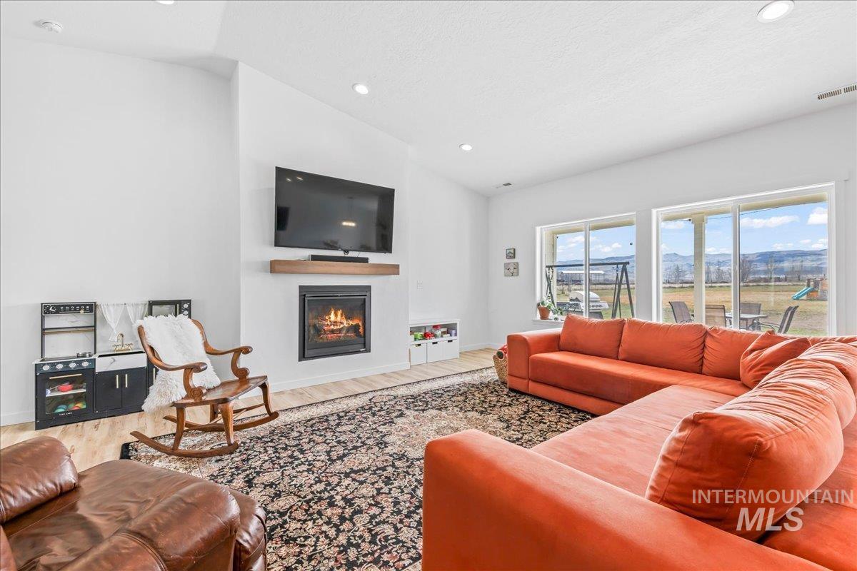 8843 State Hwy 78, Marsing, Idaho 83639, 4 Bedrooms, 3 Bathrooms, Residential For Sale, Price $950,000, 98976314