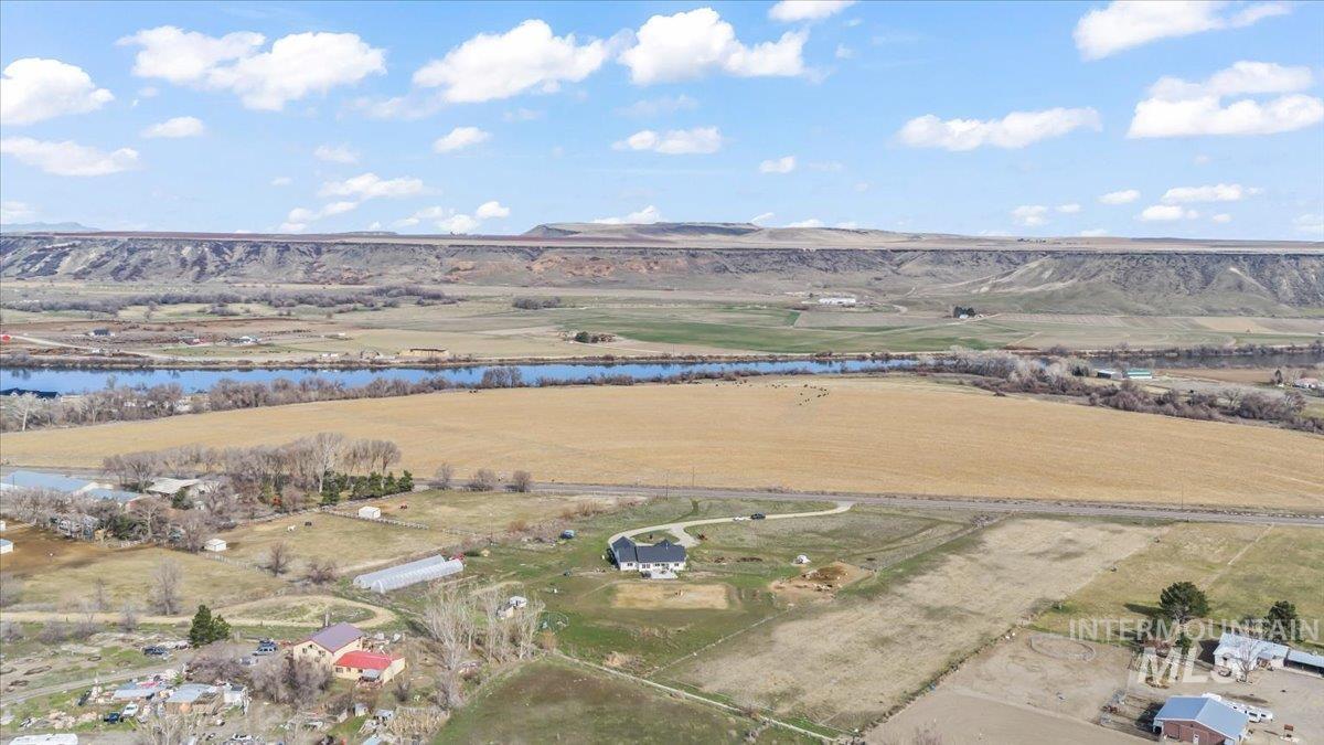 8843 State Hwy 78, Marsing, Idaho 83639, 4 Bedrooms, 3 Bathrooms, Residential For Sale, Price $950,000, 98976314