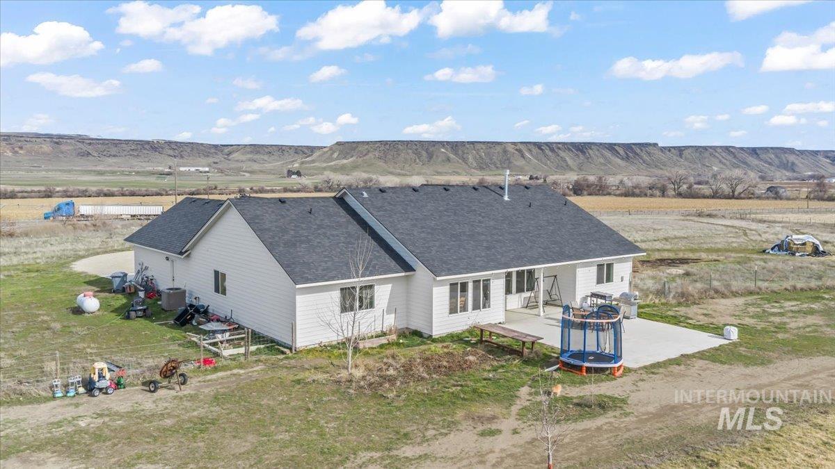 8843 State Hwy 78, Marsing, Idaho 83639, 4 Bedrooms, 3 Bathrooms, Residential For Sale, Price $950,000, 98976314