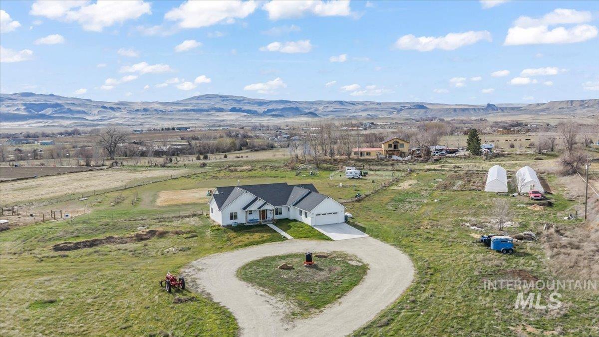 8843 State Hwy 78, Marsing, Idaho 83639, 4 Bedrooms, 3 Bathrooms, Residential For Sale, Price $950,000, 98976314