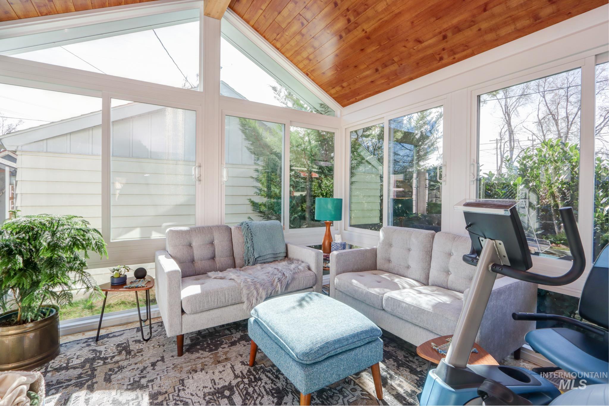 2605 W Regan Ave, Boise, Idaho 83702, 3 Bedrooms, 2 Bathrooms, Residential For Sale, Price $779,000,MLS 98976318