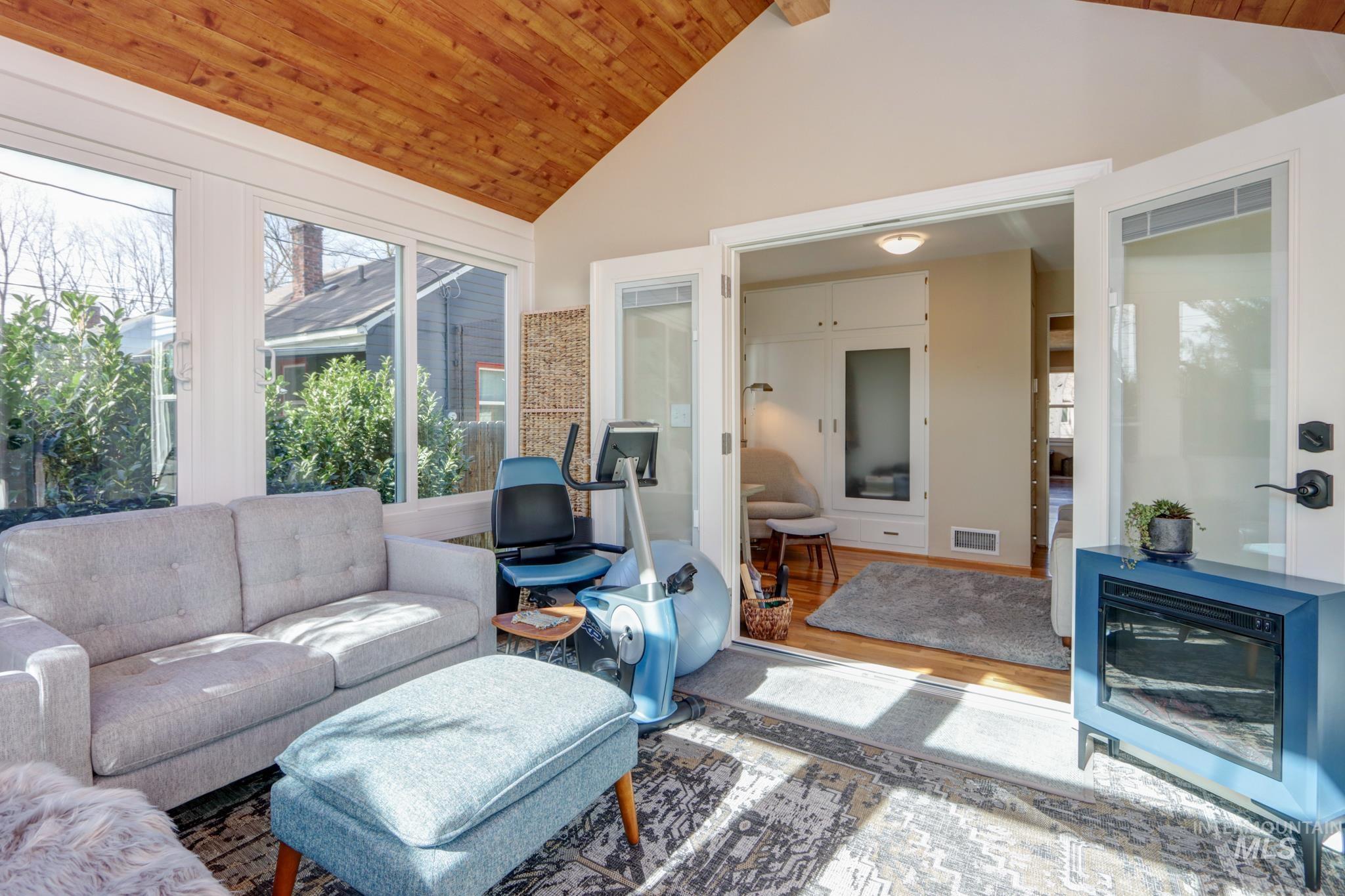 2605 W Regan Ave, Boise, Idaho 83702, 3 Bedrooms, 2 Bathrooms, Residential For Sale, Price $779,000,MLS 98976318