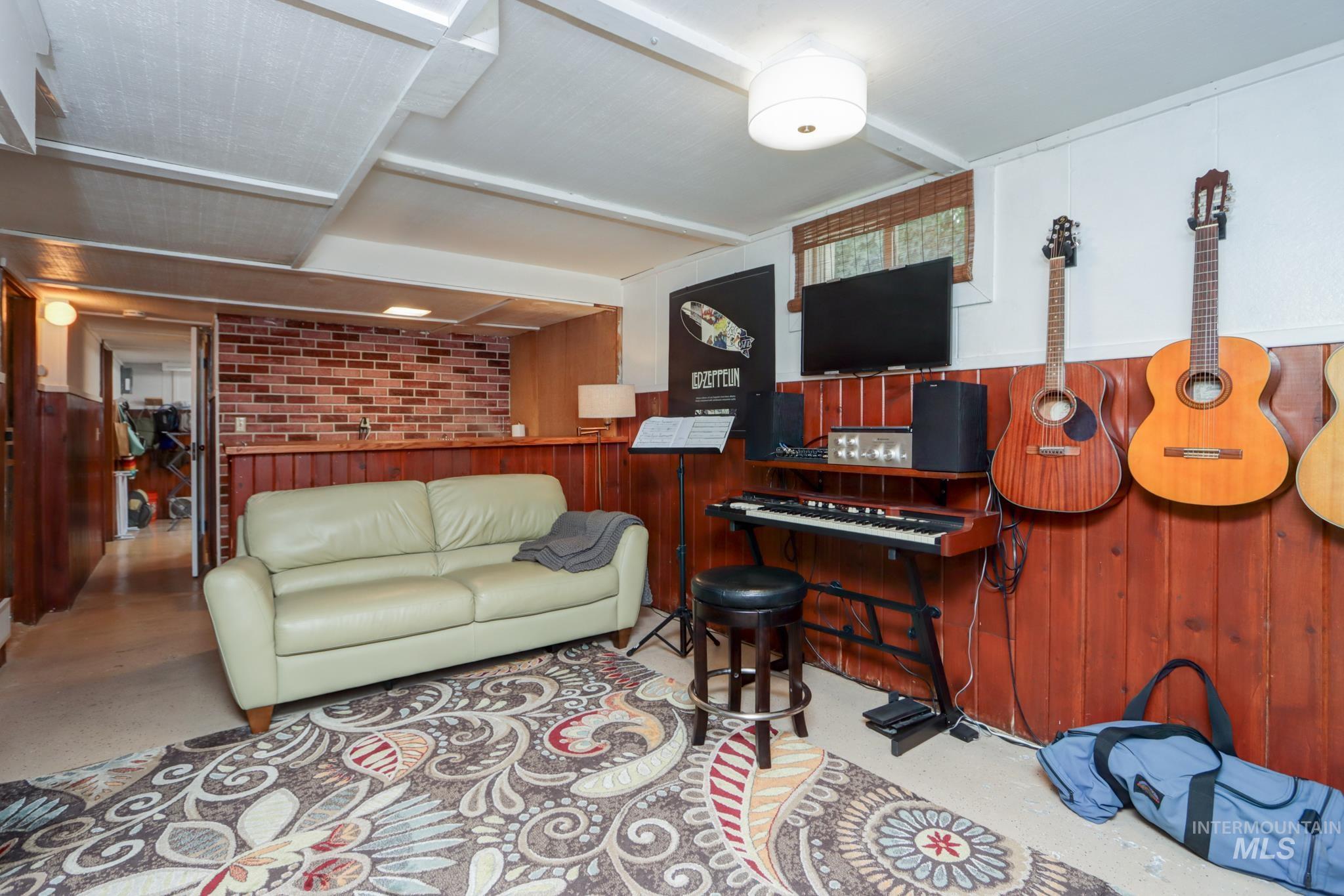 2605 W Regan Ave, Boise, Idaho 83702, 3 Bedrooms, 2 Bathrooms, Residential For Sale, Price $779,000,MLS 98976318