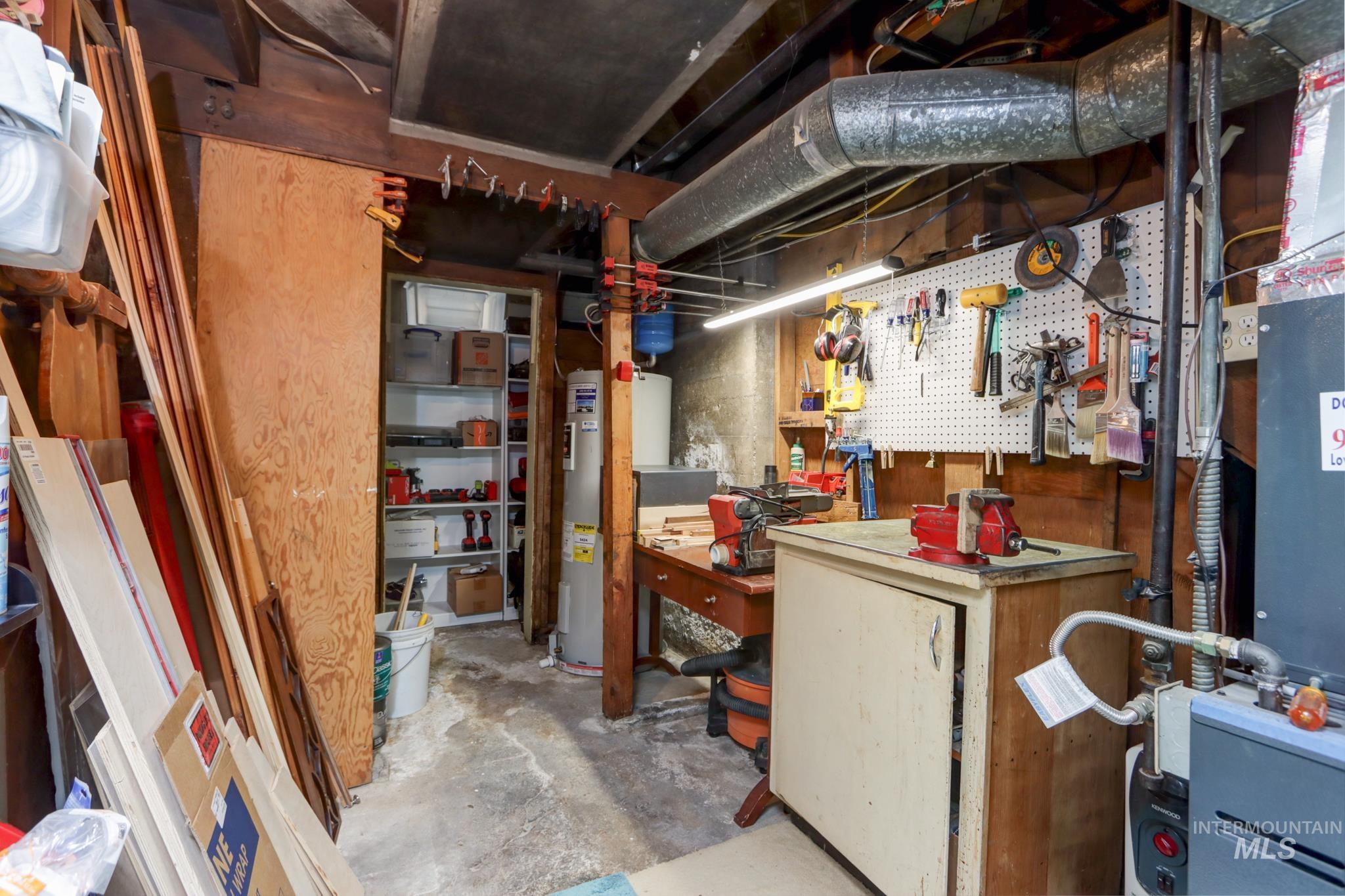 2605 W Regan Ave, Boise, Idaho 83702, 3 Bedrooms, 2 Bathrooms, Residential For Sale, Price $779,000,MLS 98976318