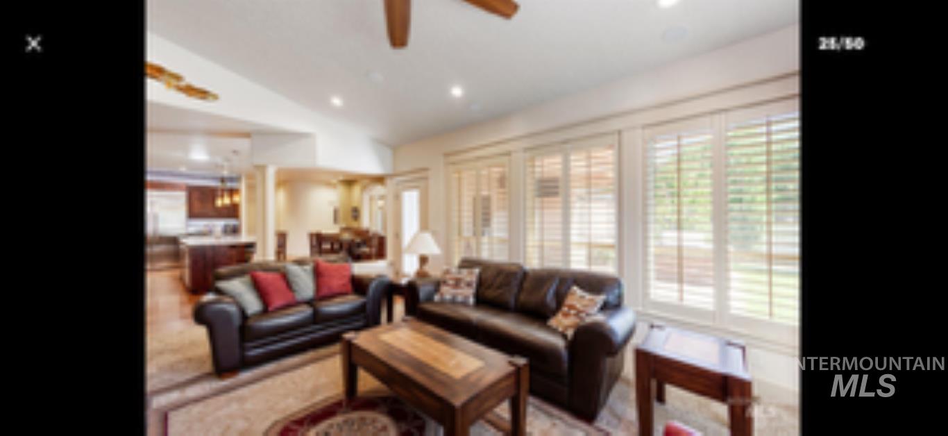 2860 W Idaho, Emmett, Idaho 83617, 3 Bedrooms, 3.5 Bathrooms, Residential For Sale, Price $1,650,000, 98976320