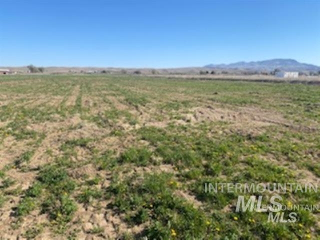 2860 W Idaho, Emmett, Idaho 83617, 3 Bedrooms, 3.5 Bathrooms, Residential For Sale, Price $1,650,000, 98976320