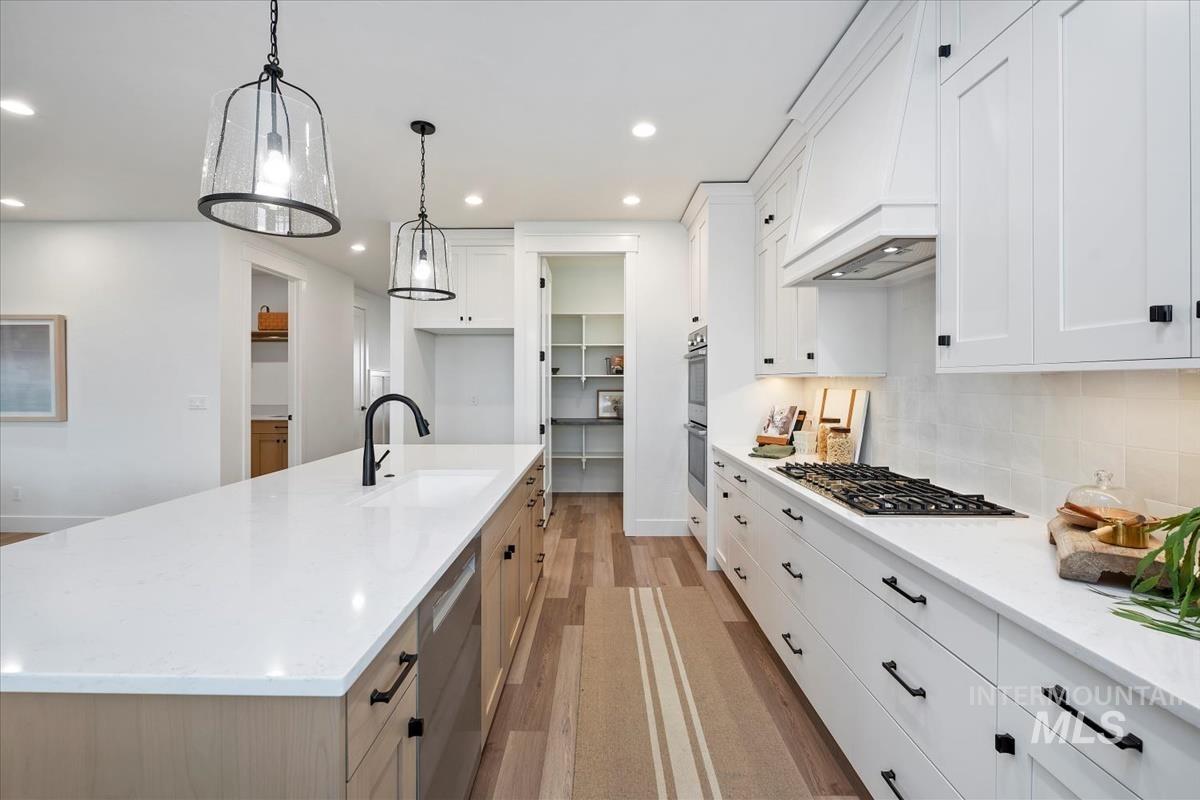 6394 W Largo Dr, Eagle, Idaho 83616, 4 Bedrooms, 4.5 Bathrooms, Residential For Sale, Price $899,900,MLS 98976321