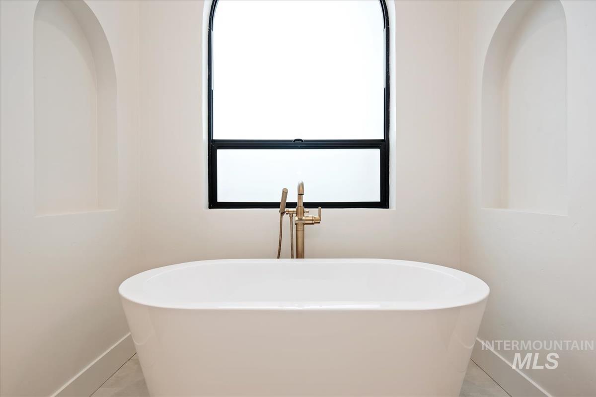 6404 W Danes Dr, Eagle, Idaho 83616, 4 Bedrooms, 3.5 Bathrooms, Residential For Sale, Price $1,299,900,MLS 98976322