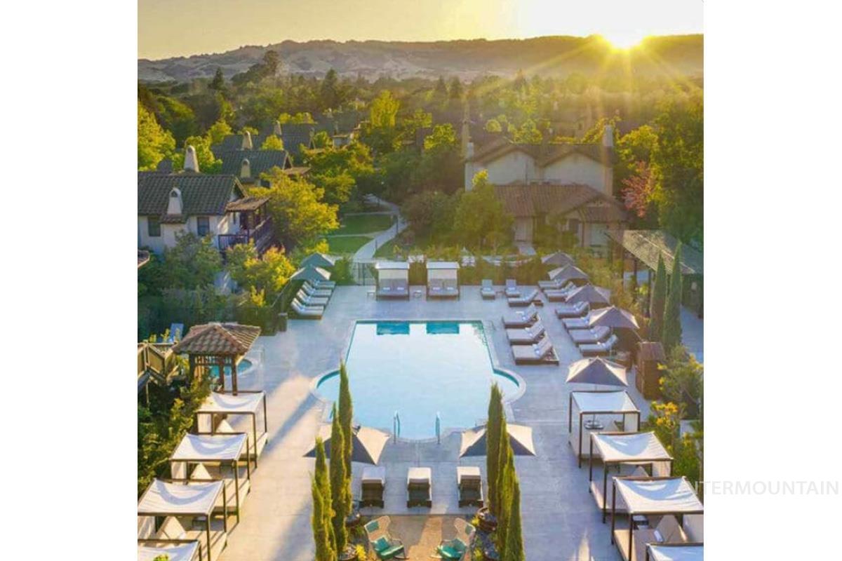 6524 W Largo Dr, Eagle, Idaho 83616, 3 Bedrooms, 3 Bathrooms, Residential For Sale, Price $859,900, 98976323