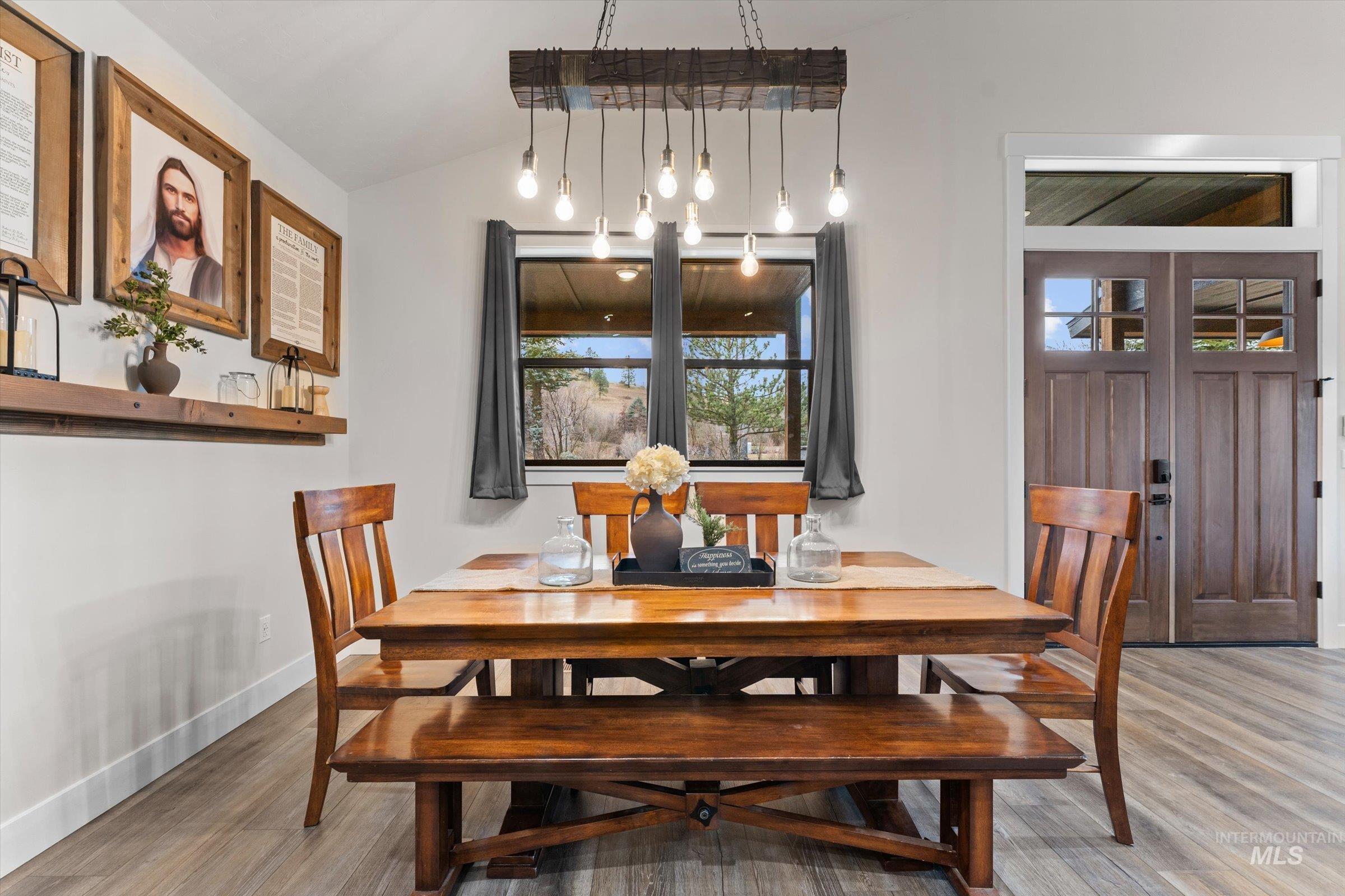 20 Hawthorne Ln, Garden Valley, Idaho 83622, 4 Bedrooms, 3 Bathrooms, Residential For Sale, Price $1,195,000,MLS 98976325