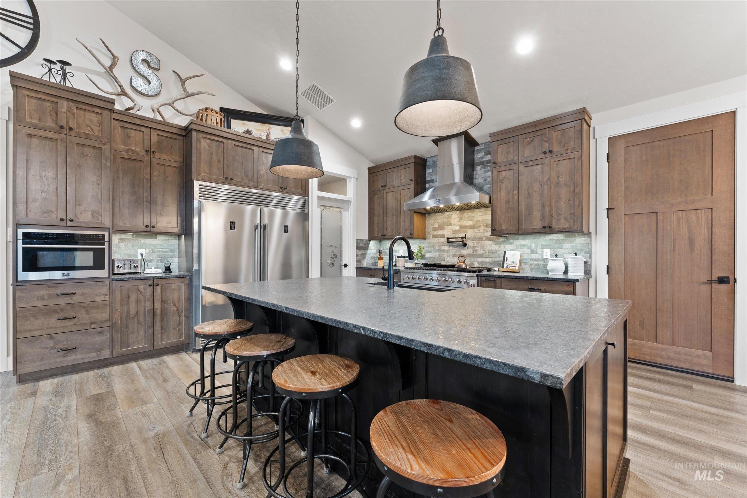 20 Hawthorne Ln, Garden Valley, Idaho 83622, 4 Bedrooms, 3 Bathrooms, Residential For Sale, Price $1,195,000,MLS 98976325