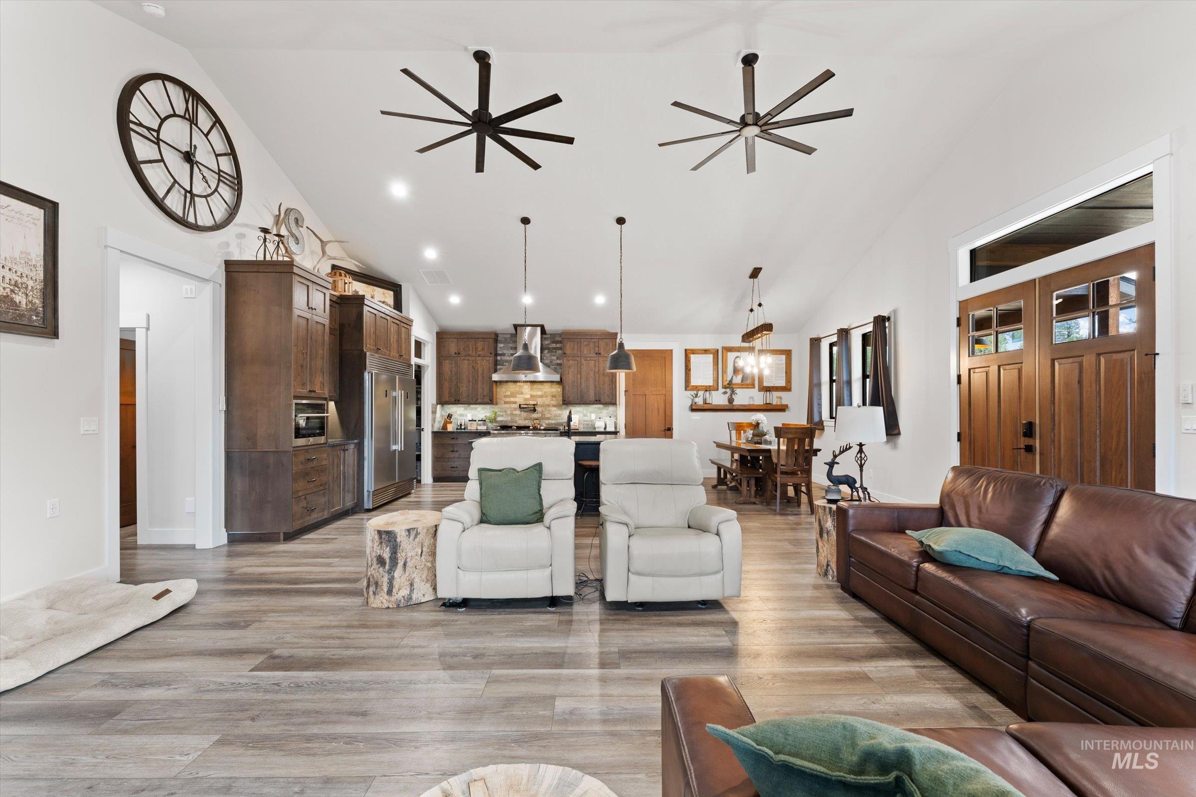 20 Hawthorne Ln, Garden Valley, Idaho 83622, 4 Bedrooms, 3 Bathrooms, Residential For Sale, Price $1,250,000,MLS 98976325