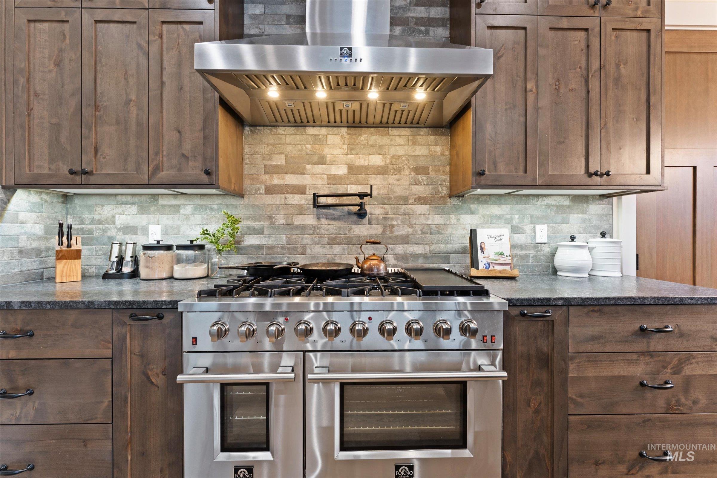 20 Hawthorne Ln, Garden Valley, Idaho 83622, 4 Bedrooms, 3 Bathrooms, Residential For Sale, Price $1,195,000,MLS 98976325