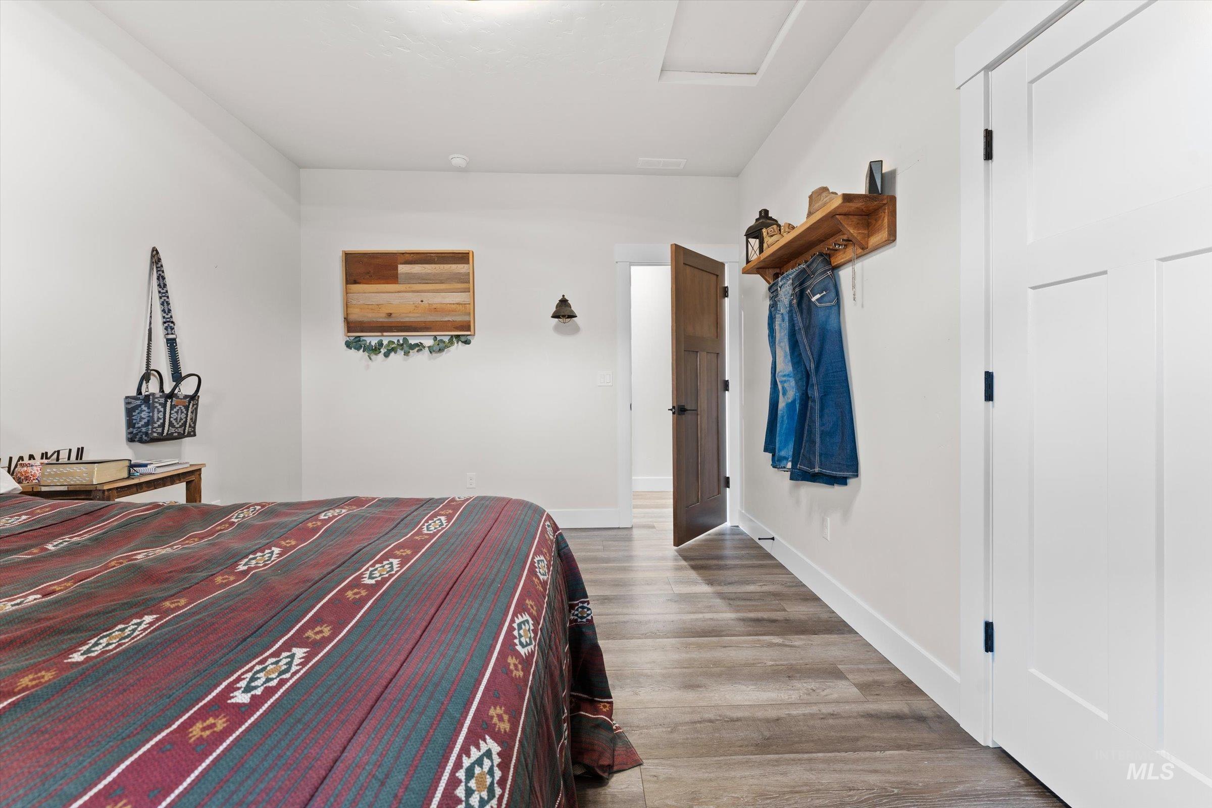 20 Hawthorne Ln, Garden Valley, Idaho 83622, 4 Bedrooms, 3 Bathrooms, Residential For Sale, Price $1,250,000,MLS 98976325