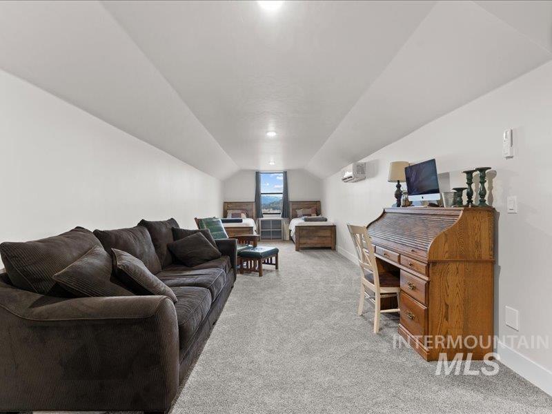 20 Hawthorne Ln, Garden Valley, Idaho 83622, 4 Bedrooms, 3 Bathrooms, Residential For Sale, Price $1,250,000,MLS 98976325