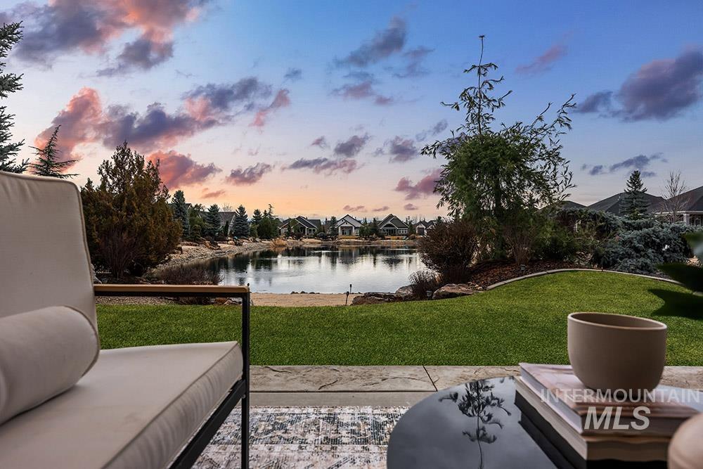 1364 N Laconia Ave, Eagle, Idaho 83616-4215, 3 Bedrooms, 3 Bathrooms, Residential For Sale, Price $949,900,MLS 98976330