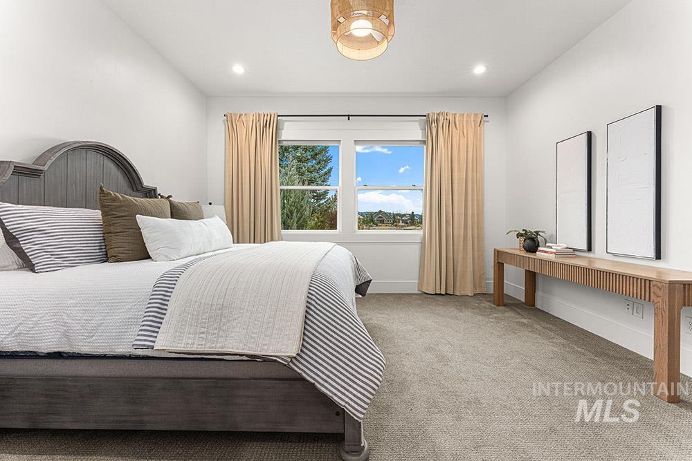 1364 N Laconia Ave, Eagle, Idaho 83616-4215, 3 Bedrooms, 3 Bathrooms, Residential For Sale, Price $949,900,MLS 98976330