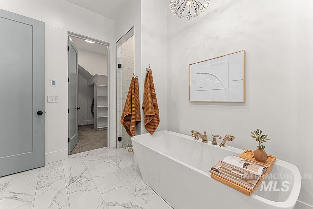 1364 N Laconia Ave, Eagle, Idaho 83616-4215, 3 Bedrooms, 3 Bathrooms, Residential For Sale, Price $949,900,MLS 98976330