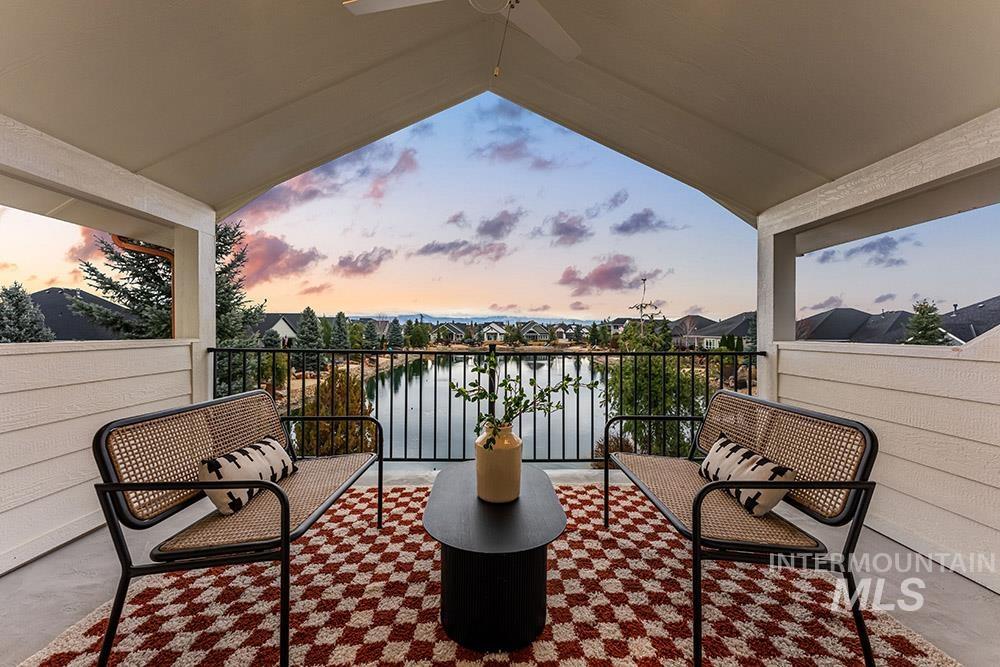 1364 N Laconia Ave, Eagle, Idaho 83616-4215, 3 Bedrooms, 3 Bathrooms, Residential For Sale, Price $949,900,MLS 98976330