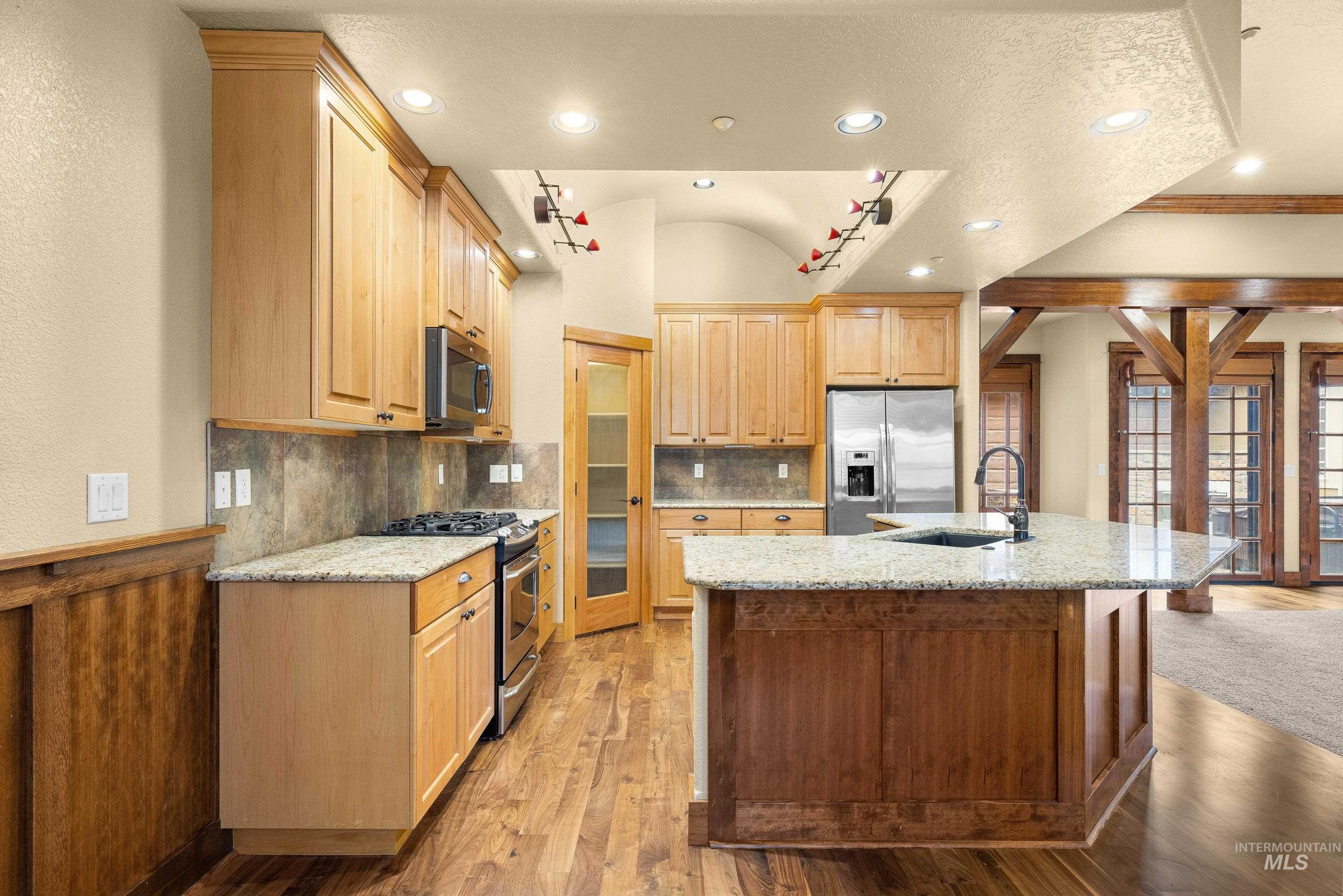 5901 N Duxbury Pier Ln, Garden City, Idaho 83714, 2 Bedrooms, 2.5 Bathrooms, Residential For Sale, Price $739,900,MLS 98976335