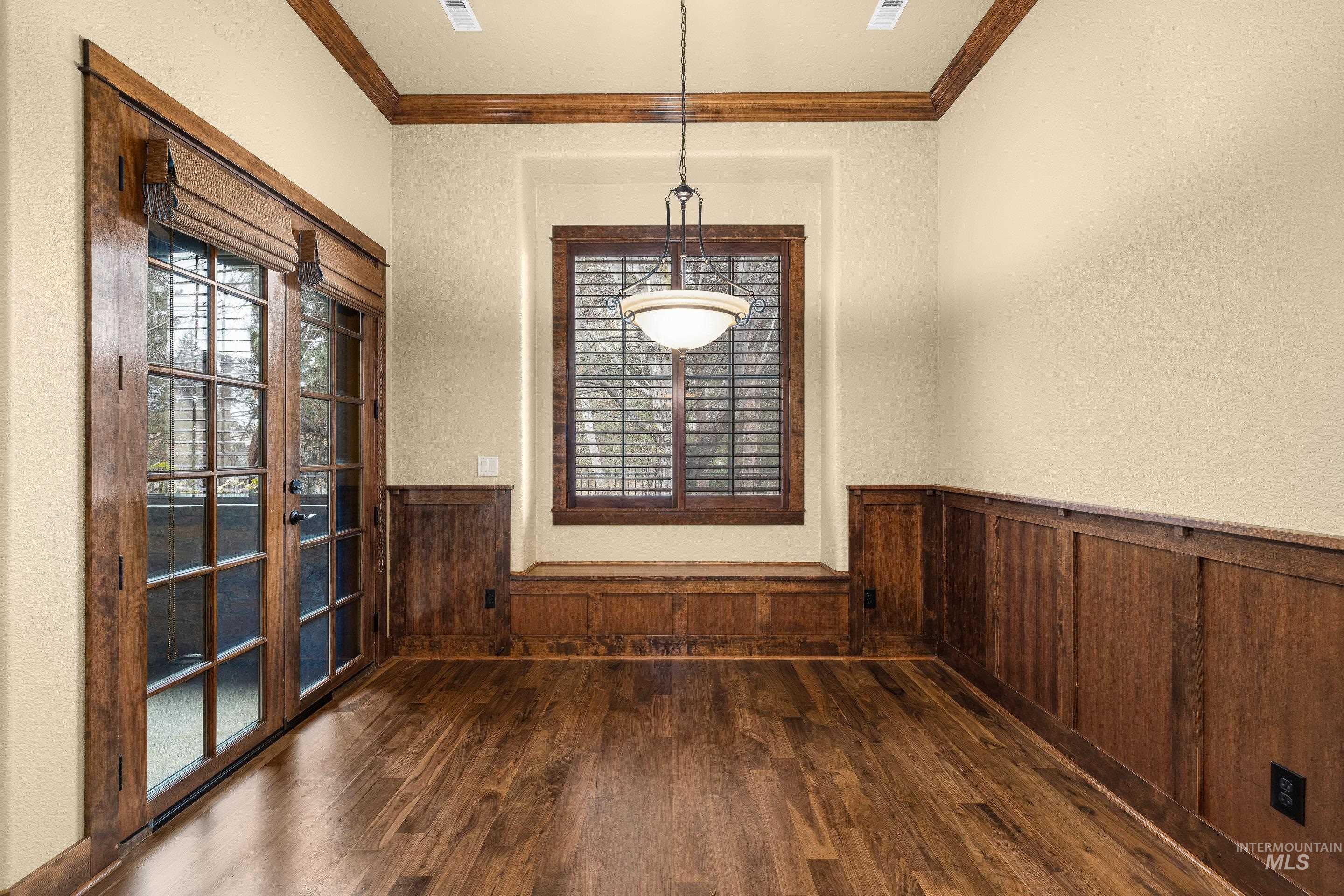 5901 N Duxbury Pier Ln, Garden City, Idaho 83714, 2 Bedrooms, 2.5 Bathrooms, Residential For Sale, Price $739,900,MLS 98976335